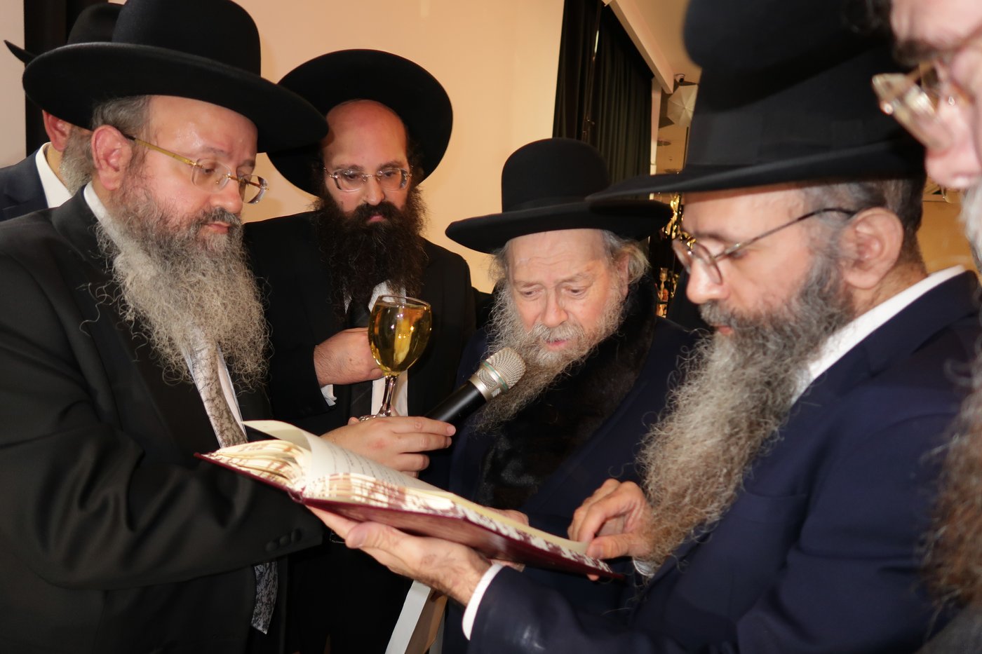 שמחת נישואי נכד הגה"צ המקובל רבי דוד בצרי 