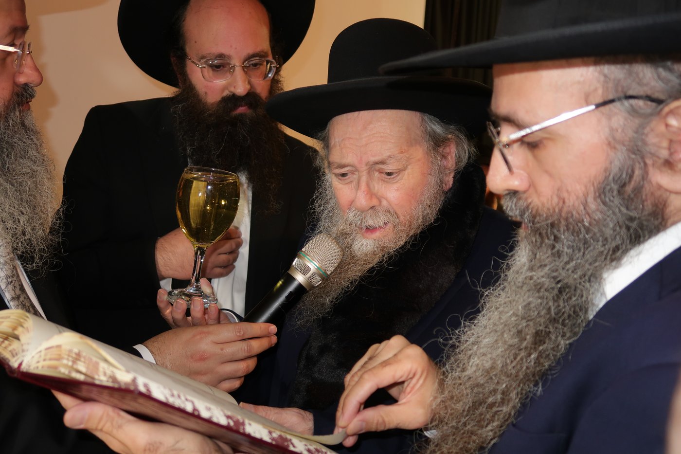 שמחת נישואי נכד הגה"צ המקובל רבי דוד בצרי 