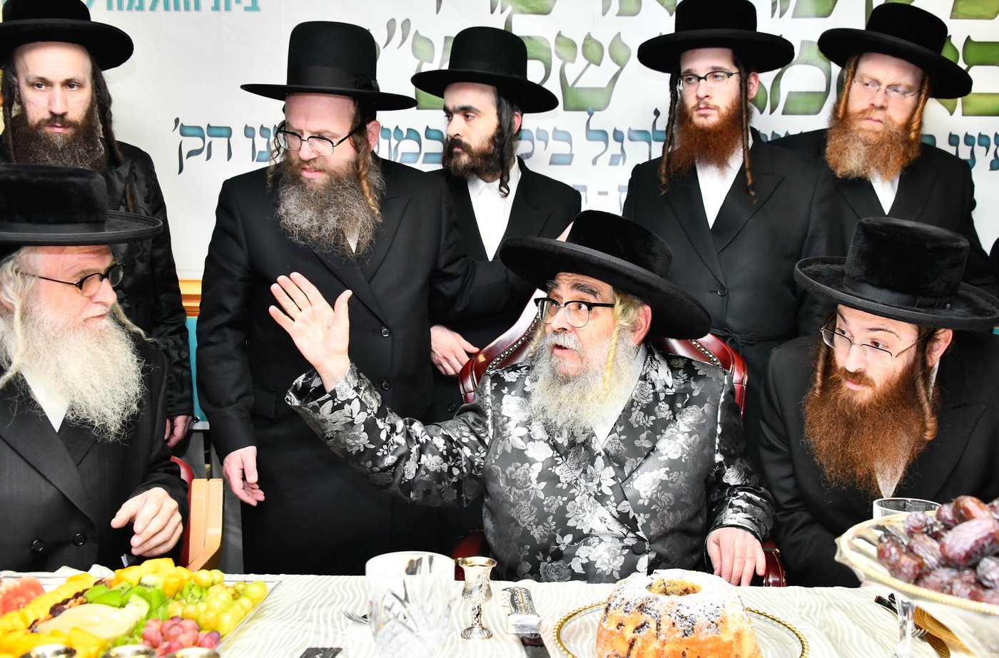 האדמו"ר מסאטמר במעמד יציקת היסודות בטלזסטון