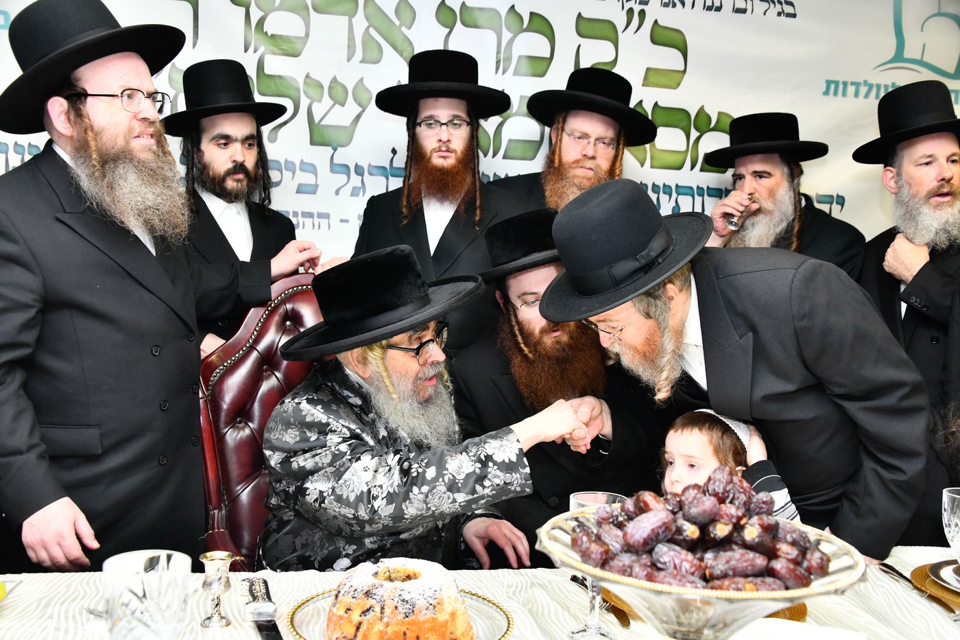 האדמו"ר מסאטמר במעמד יציקת היסודות בטלזסטון