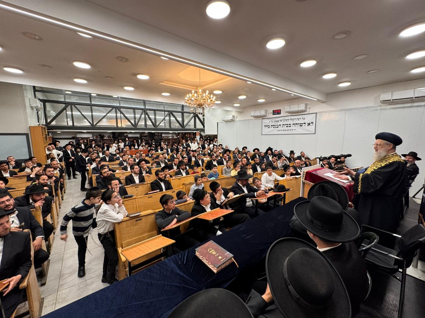 הגר"ד יוסף בפתיחת סניפי רשת הכוללים "ברכת אברהם" 