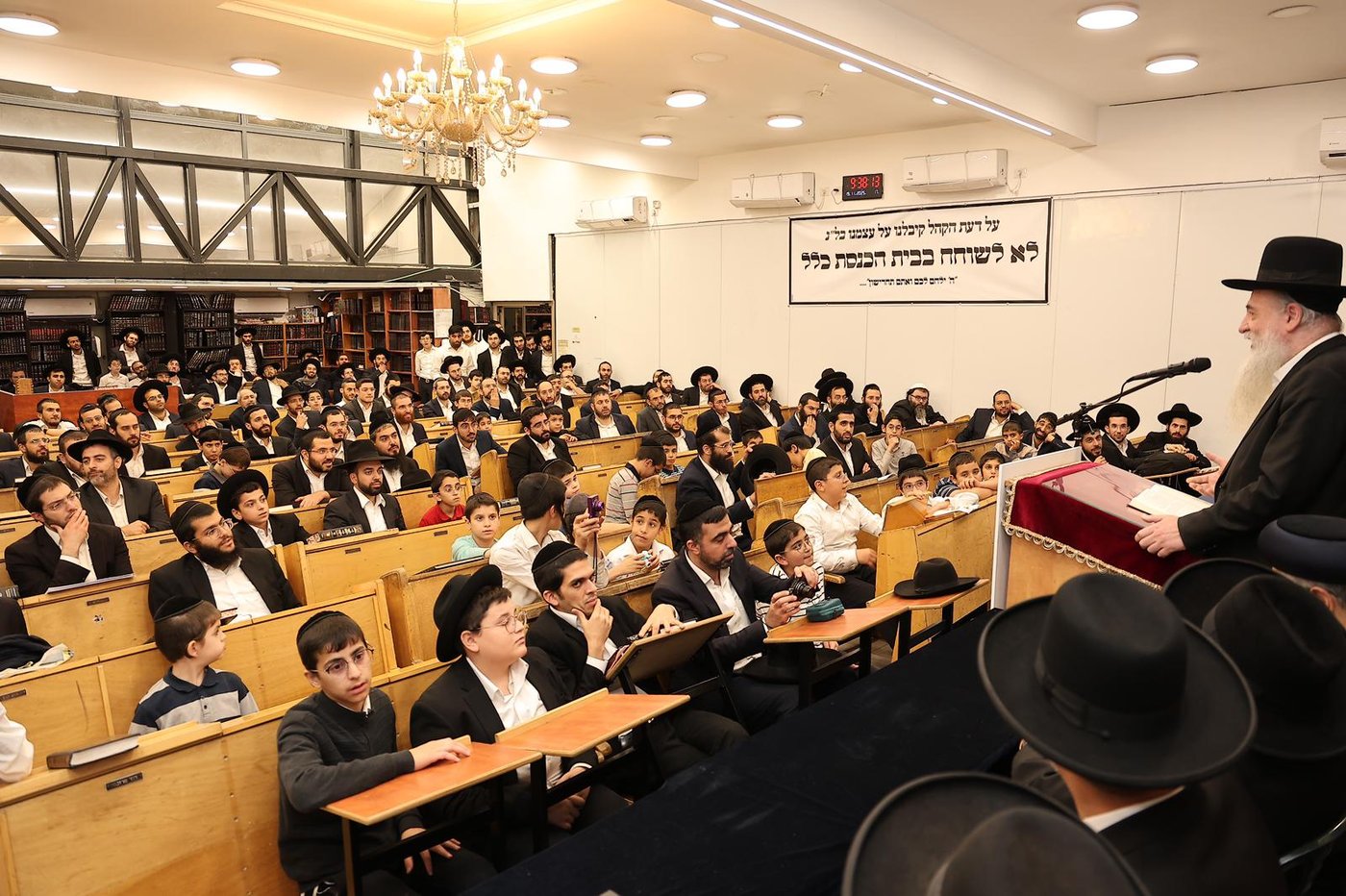 הגר"ד יוסף בפתיחת סניפי רשת הכוללים "ברכת אברהם" 