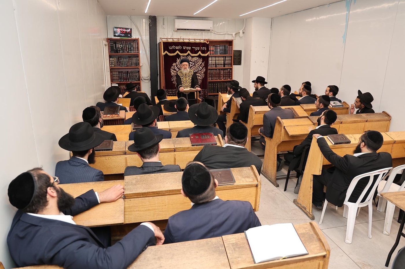 הגר"ד יוסף בפתיחת סניפי רשת הכוללים "ברכת אברהם" 