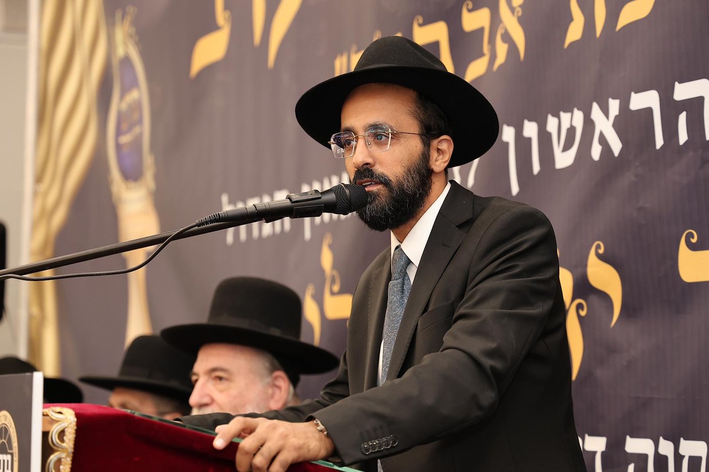 הגר"ד יוסף בפתיחת סניפי רשת הכוללים "ברכת אברהם" 