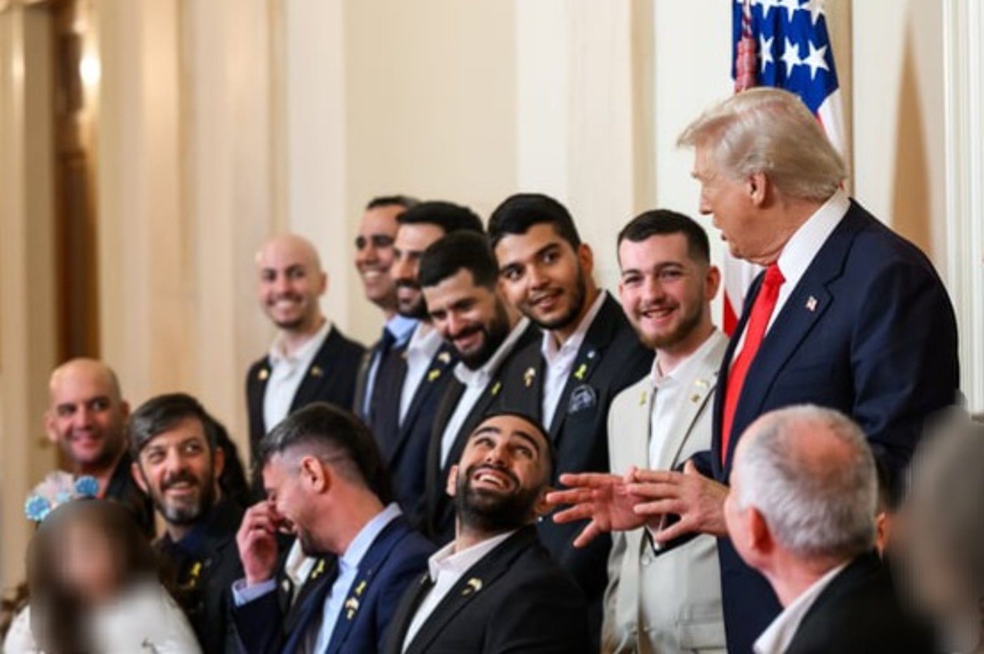 טראמפ עם שורדי השבי