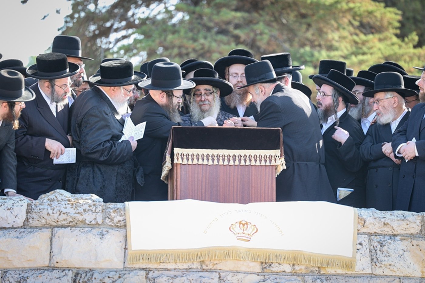 האדמו"ר מסאטמר בתפילה בהר הצופים