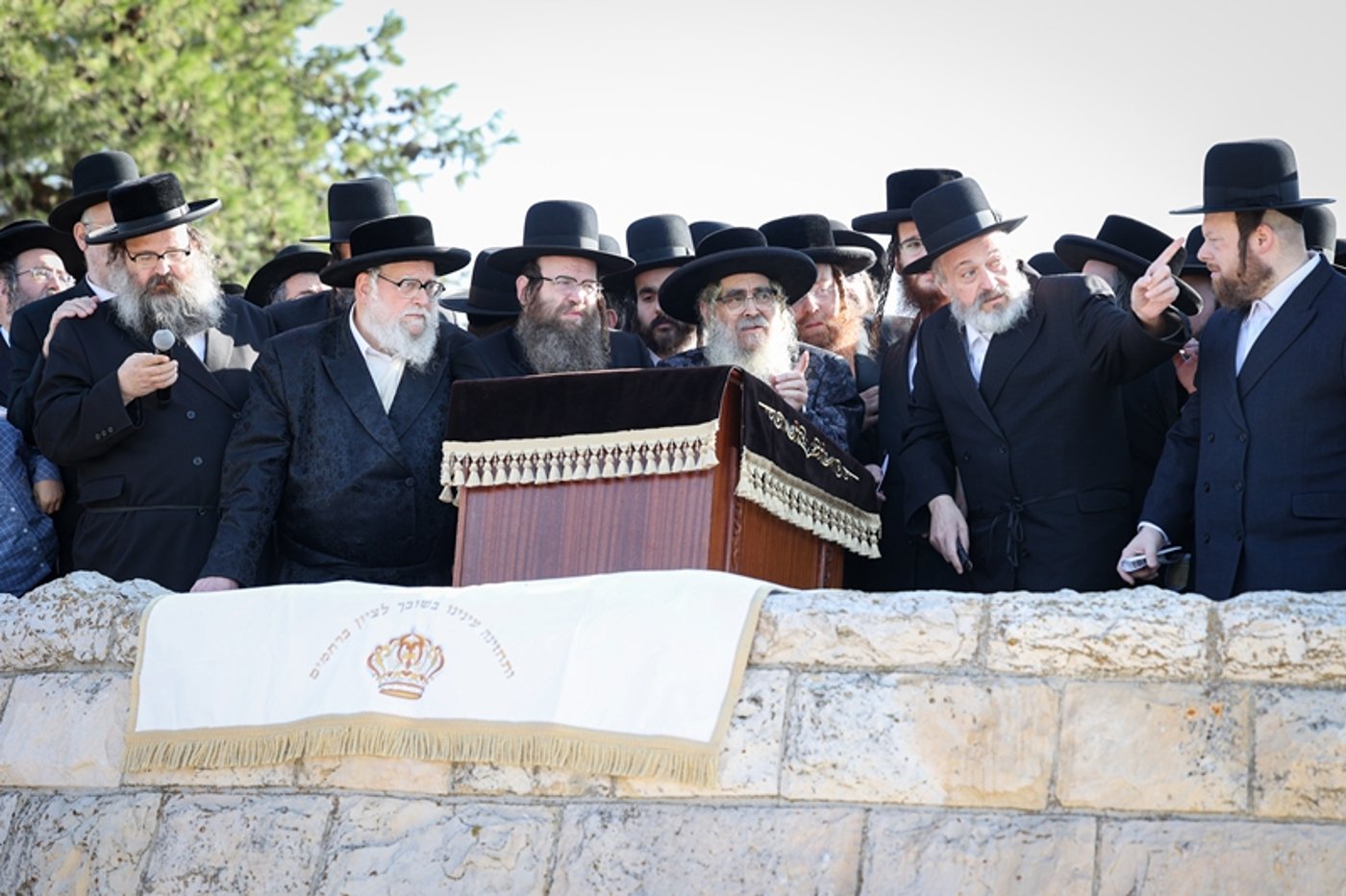 האדמו"ר מסאטמר בתפילה בהר הצופים