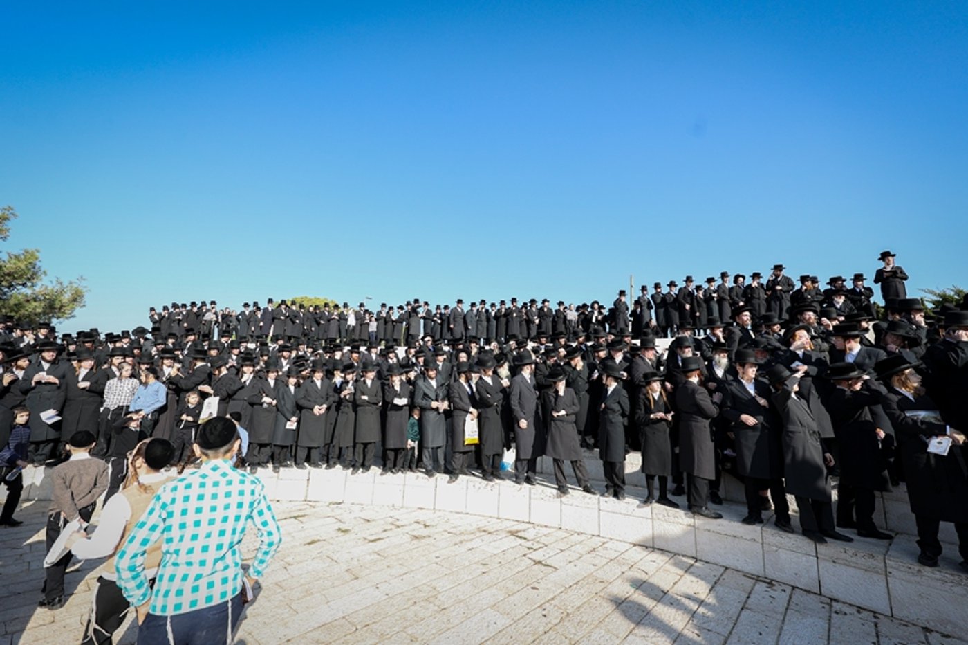 האדמו"ר מסאטמר בתפילה בהר הצופים