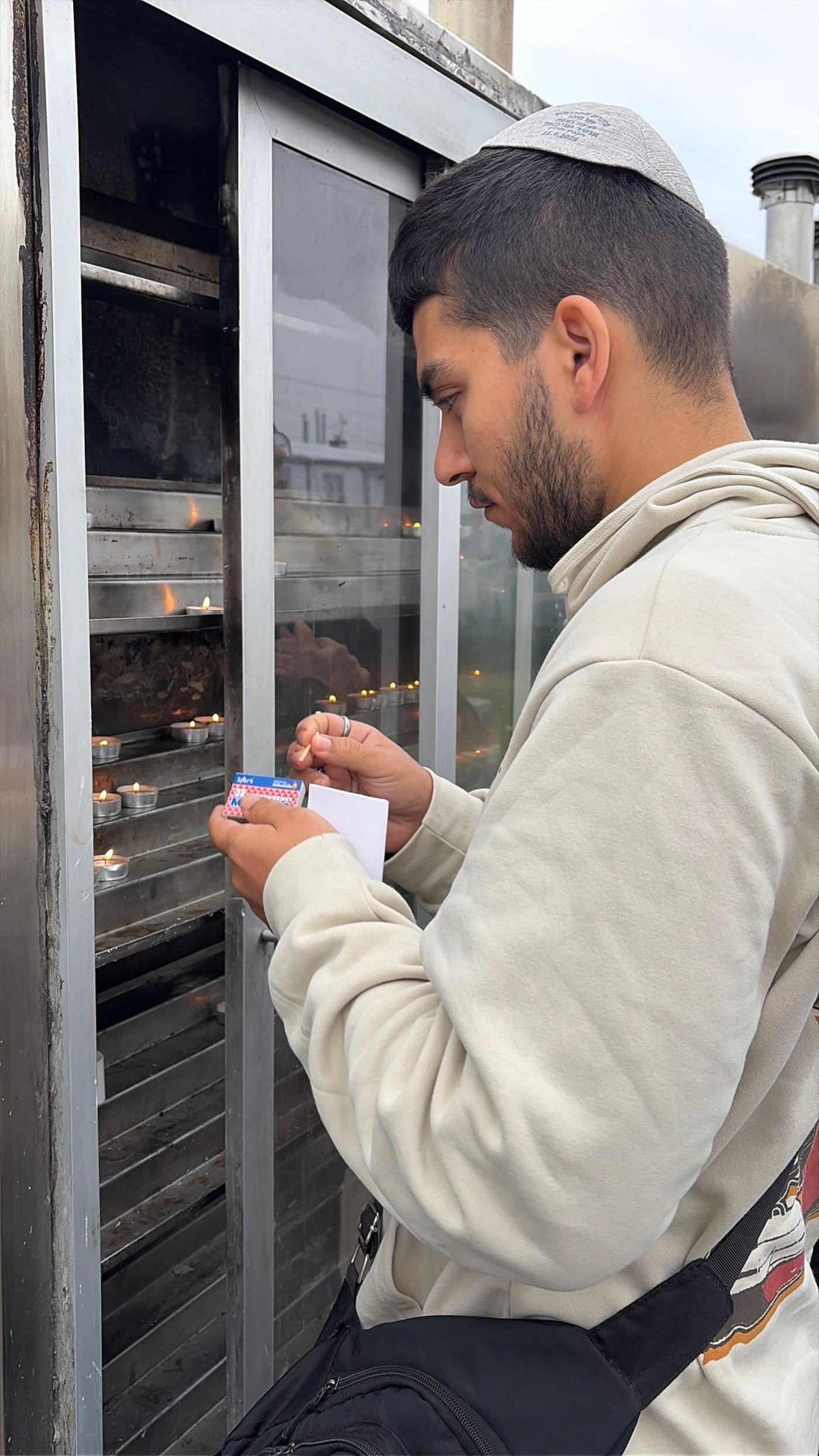 הכין פתק ארוך: המקום שבו שורד השבי התפלל אחרי המפגש עם טראמפ