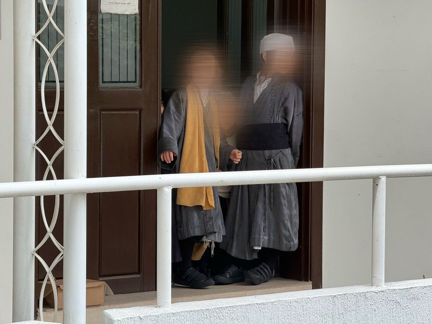 חולצו 17 נערים מהכת הקיצונית, חלקם נעצרו במקום בעקבות התראות של ה'אינטרפול'