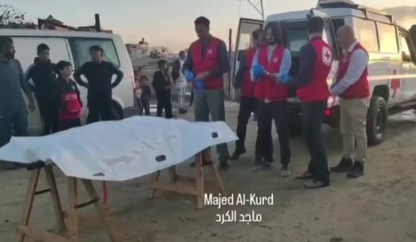 המחבלים תיעדו עצמם ב"טקס מסירה" מעבירים את החלל החטוף