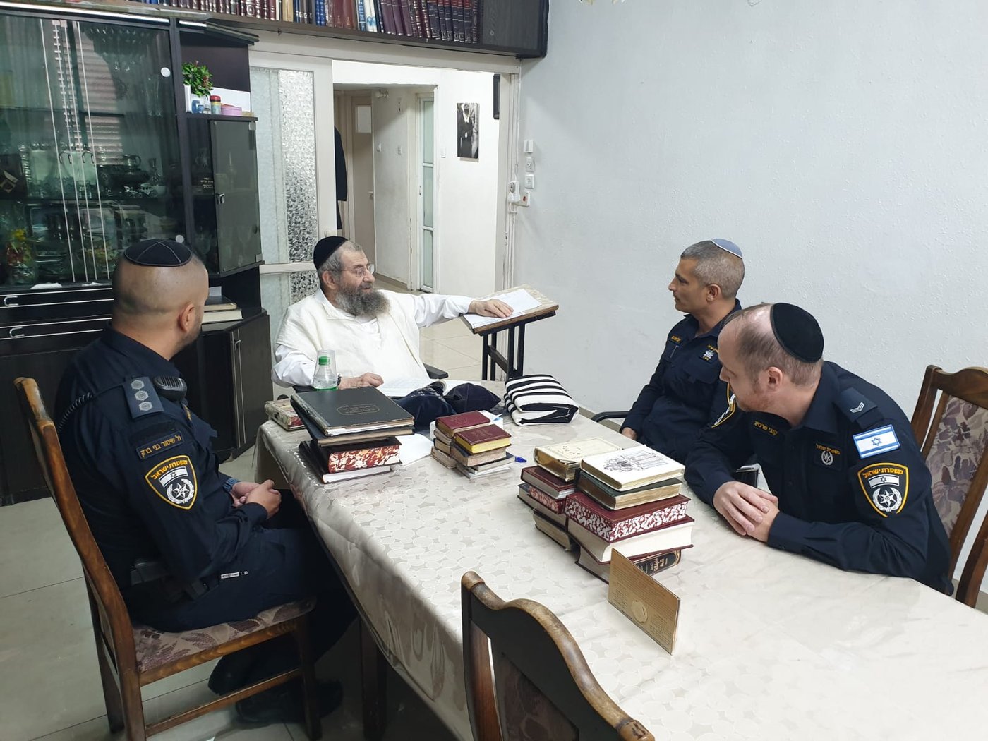 בביקור אצל רבני בני ברק