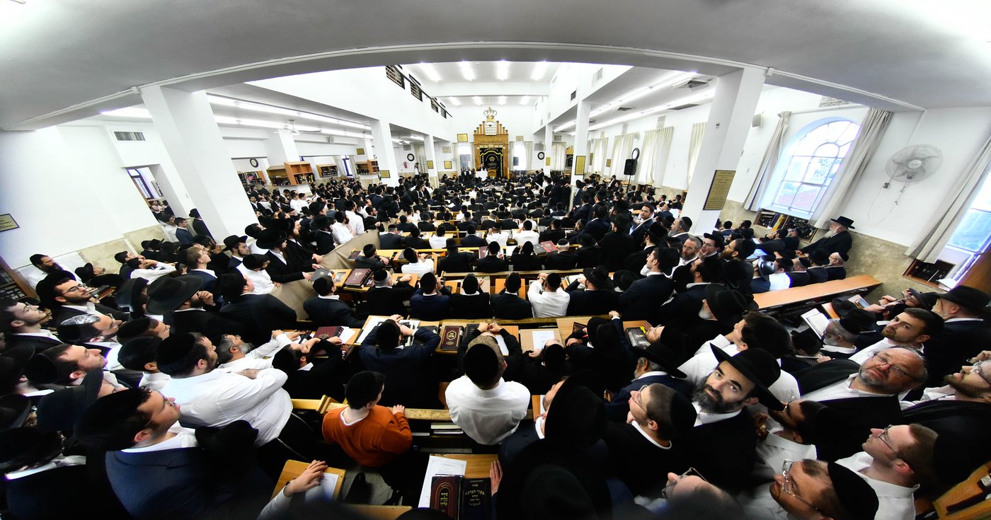 סיום הש"ס בישיבת מיר