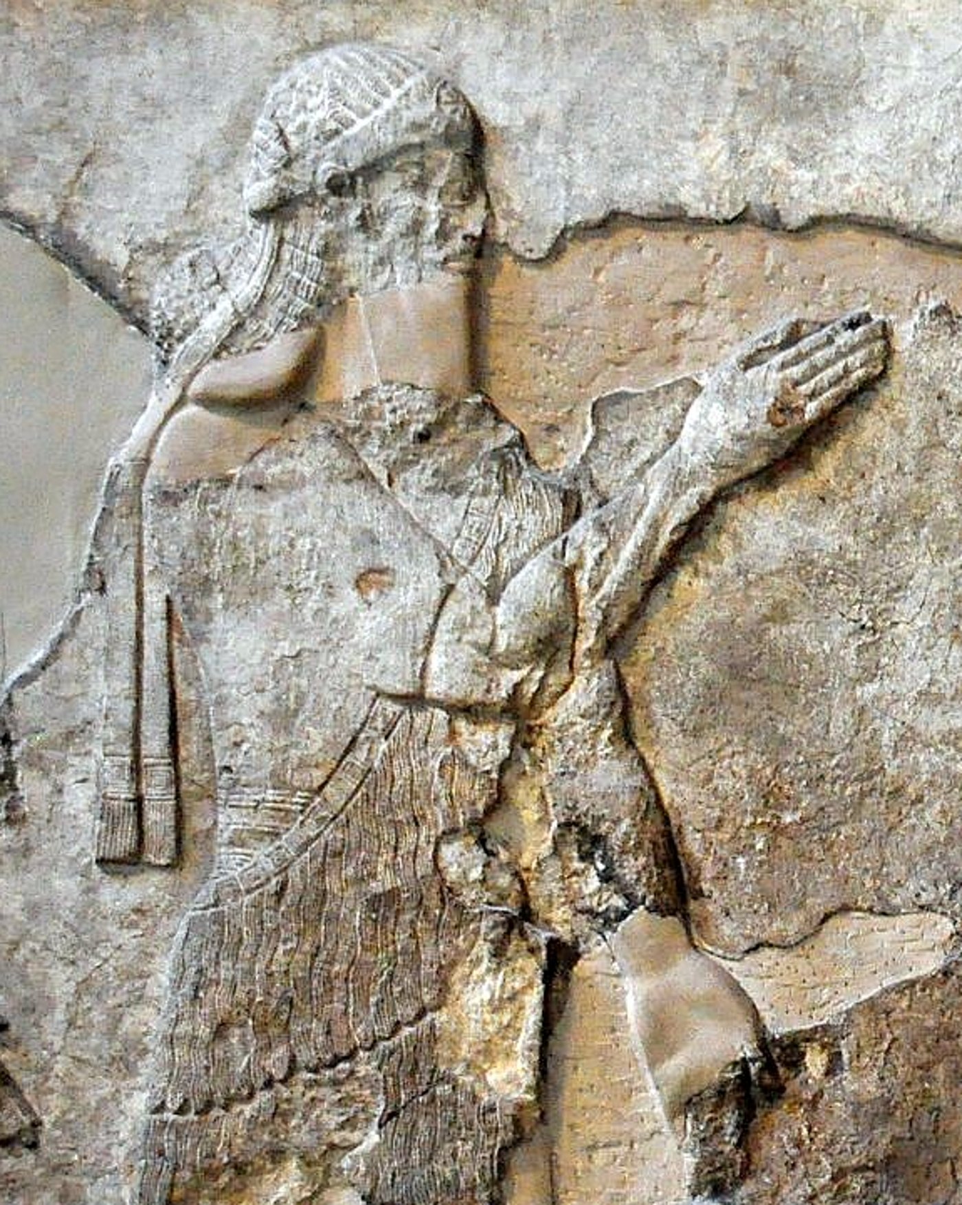 בחריט באבן המיוח לשלמנאסר מלך אשור