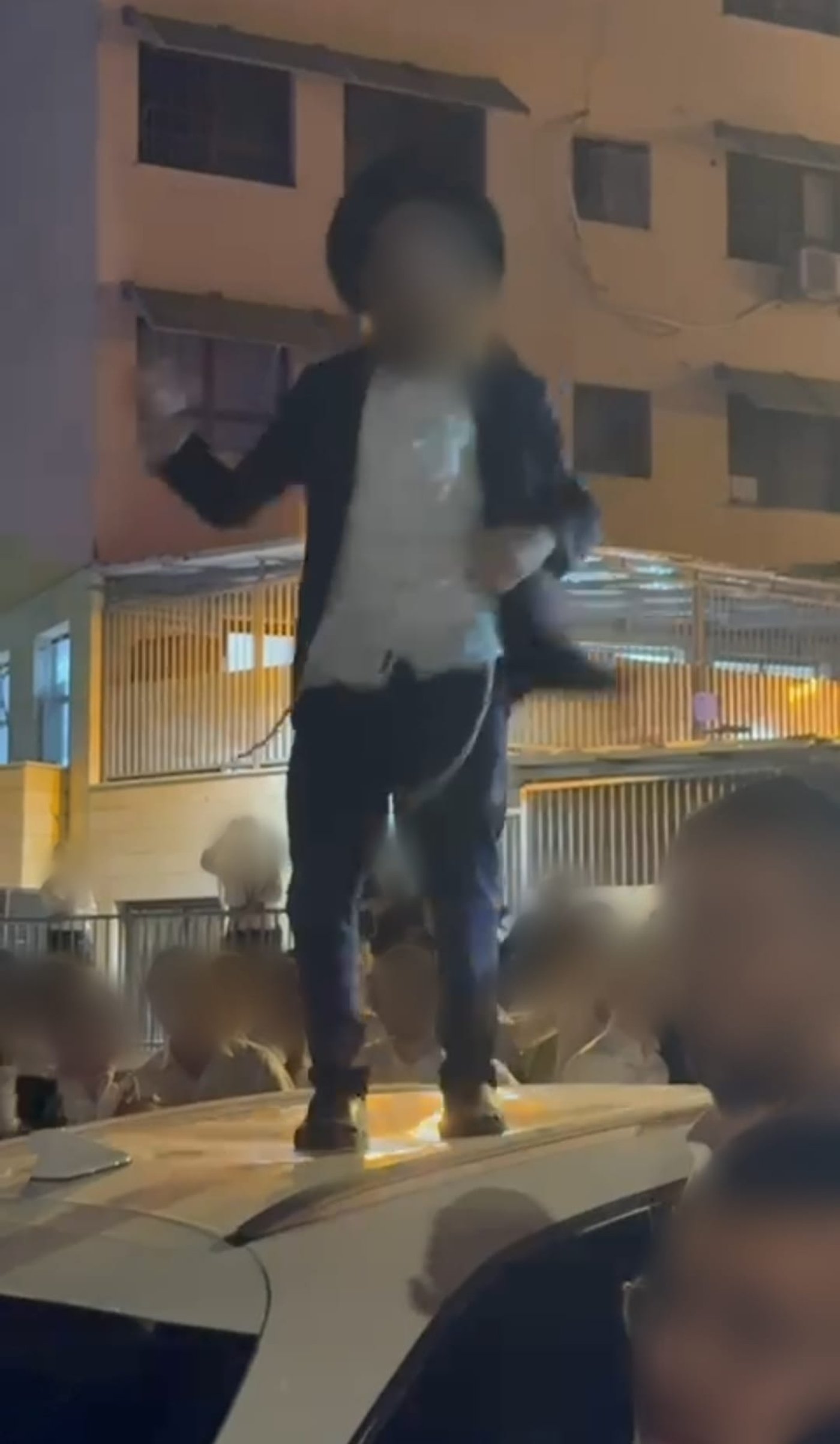 החשוד על הניידת של המשטרה הצבאית