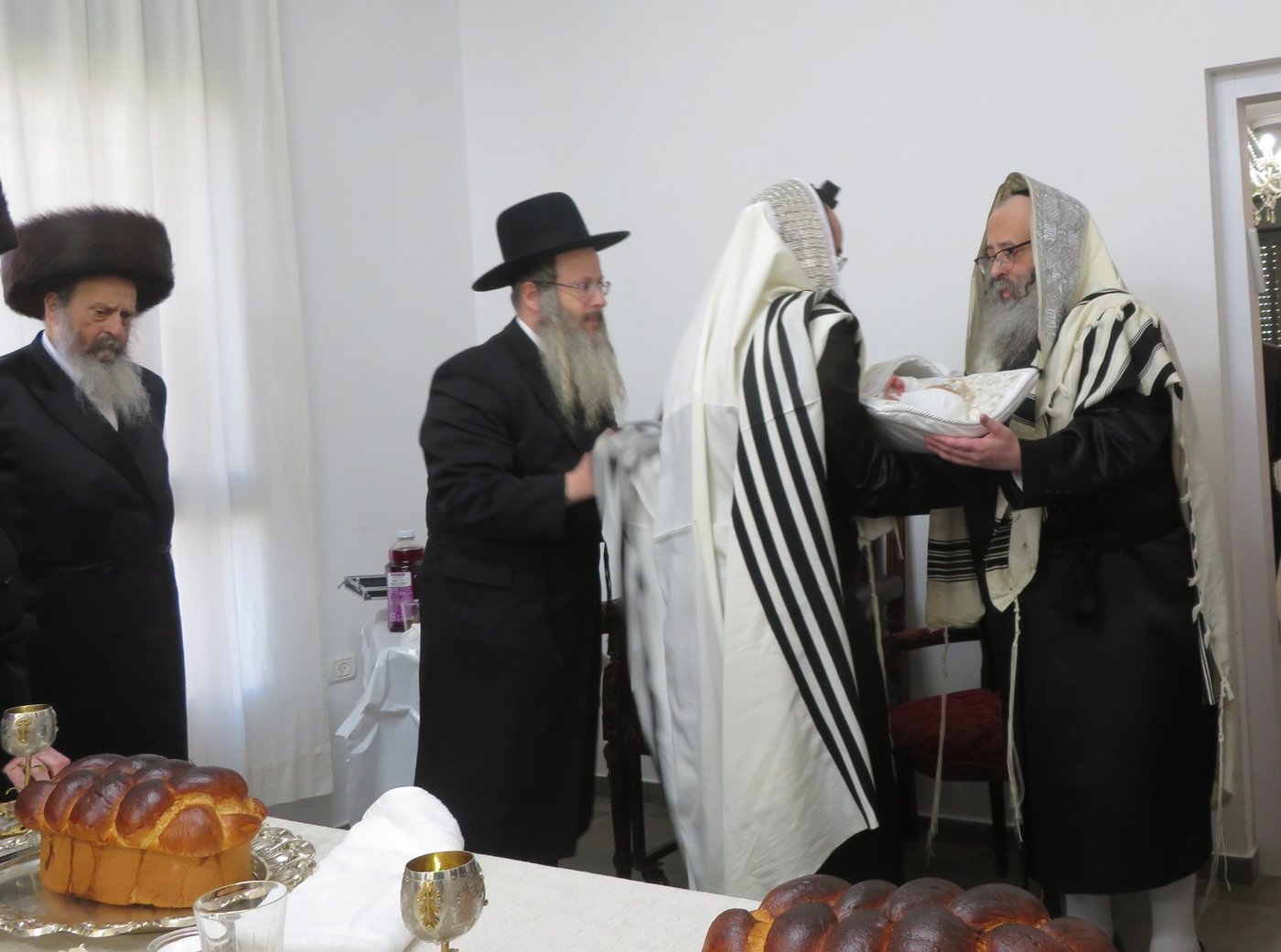 שמחת הברית לנין האדמו"רים מויז'ניץ וסערט ויז'ניץ