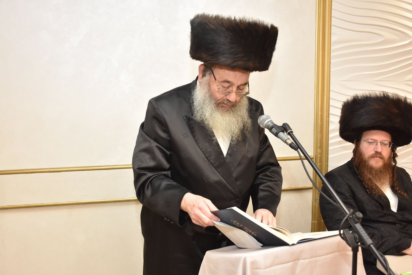 סעודת הילולא ודינר ב'פנים מאירות' - להורות נתן