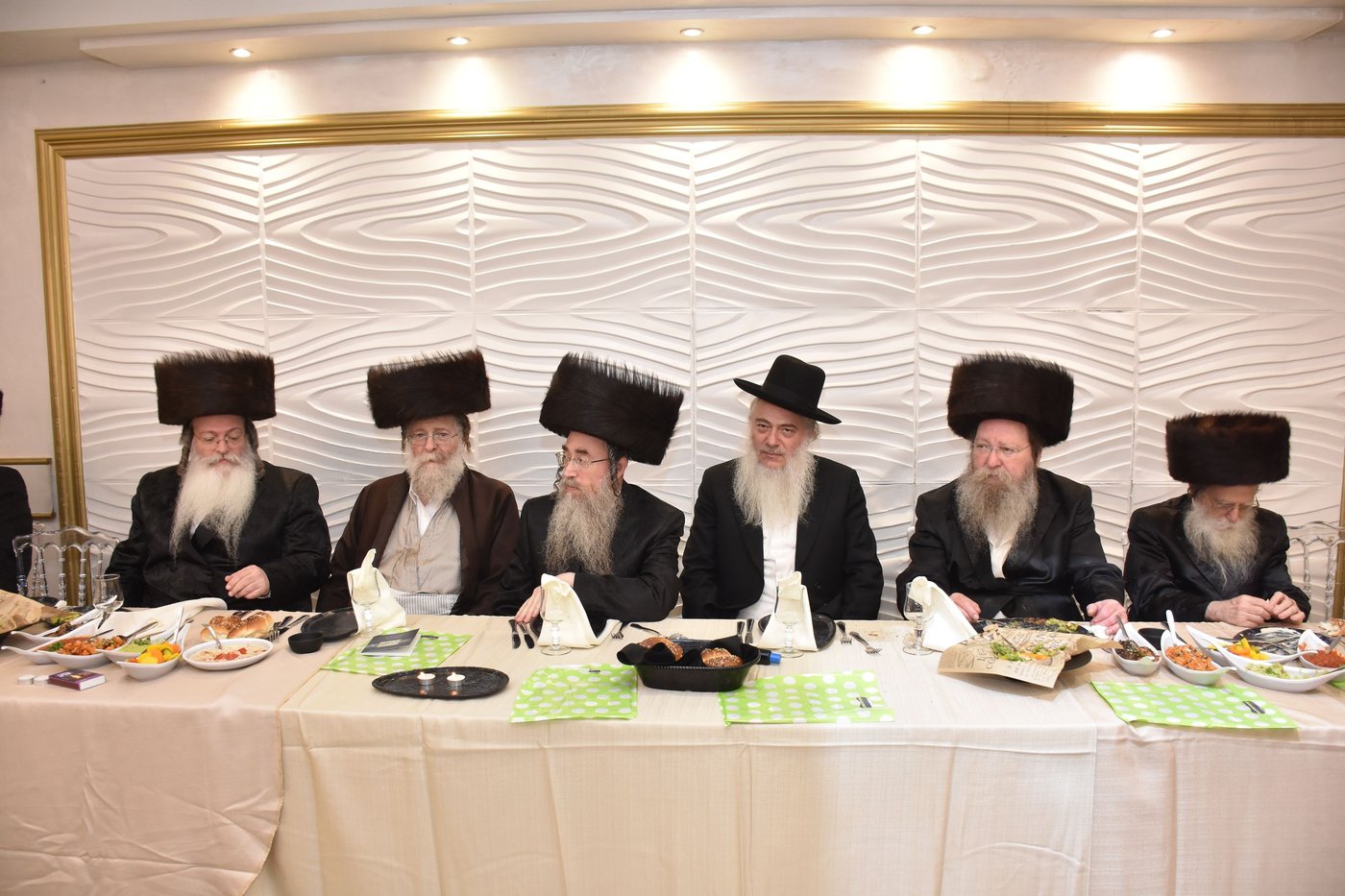 סעודת הילולא ודינר ב'פנים מאירות' - להורות נתן