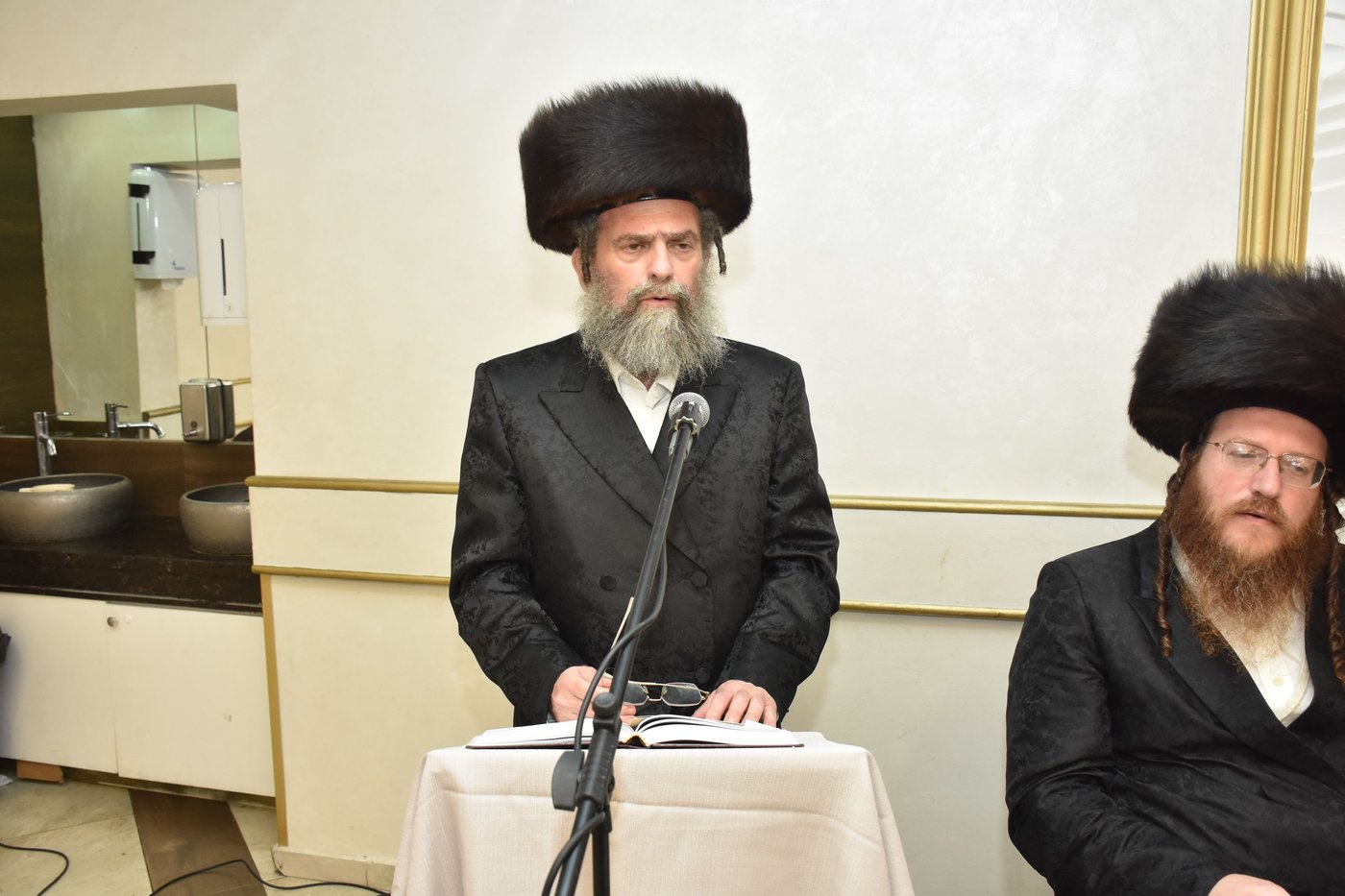 סעודת הילולא ודינר ב'פנים מאירות' - להורות נתן