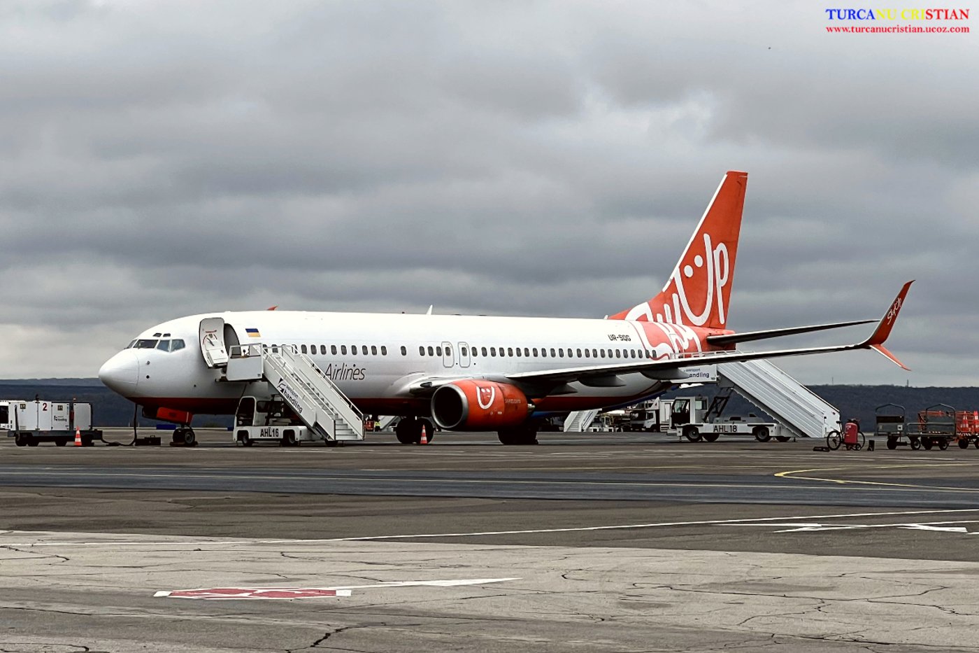 מטוס של SkyUp Airlines