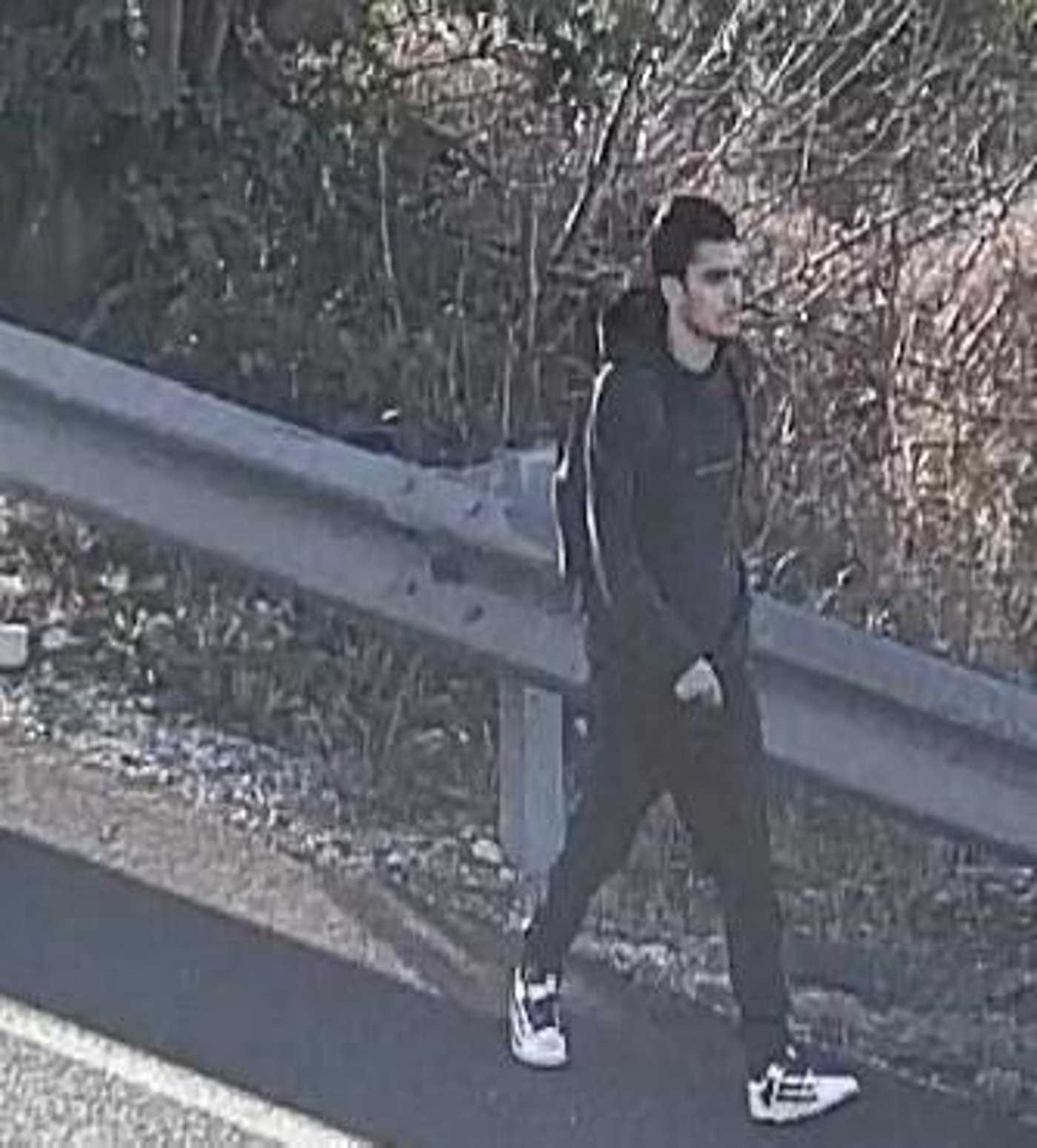 המחבל כפי שזוהה במצלמות