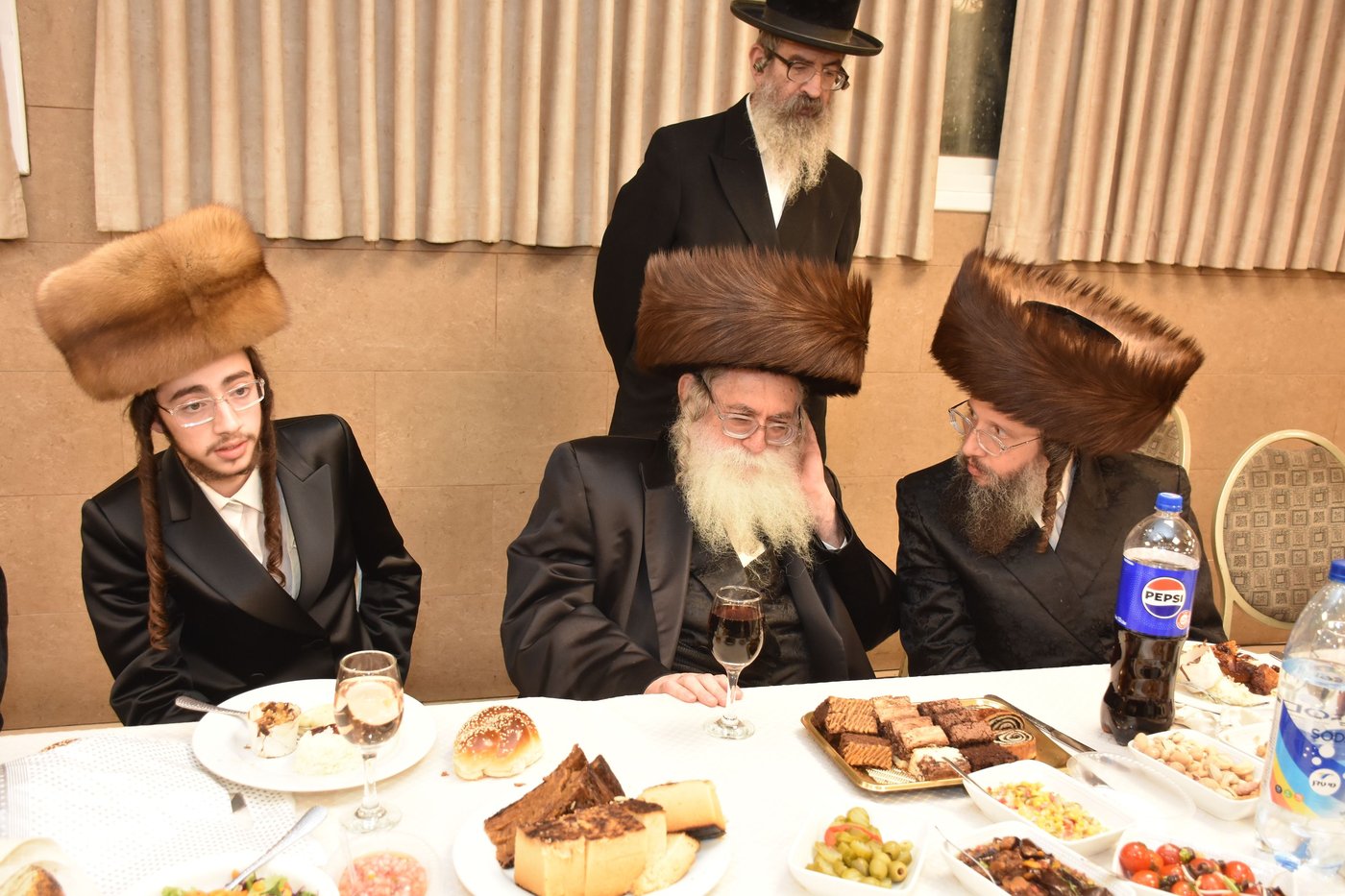 שמחת בית מכנובקא בעלזא - שאץ