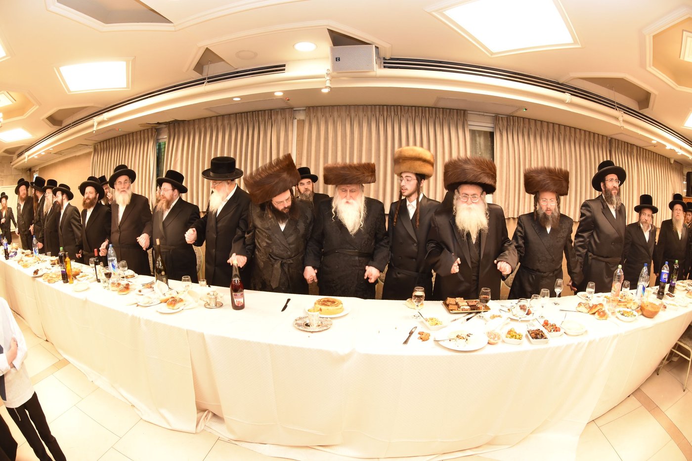 שמחת בית מכנובקא בעלזא - שאץ