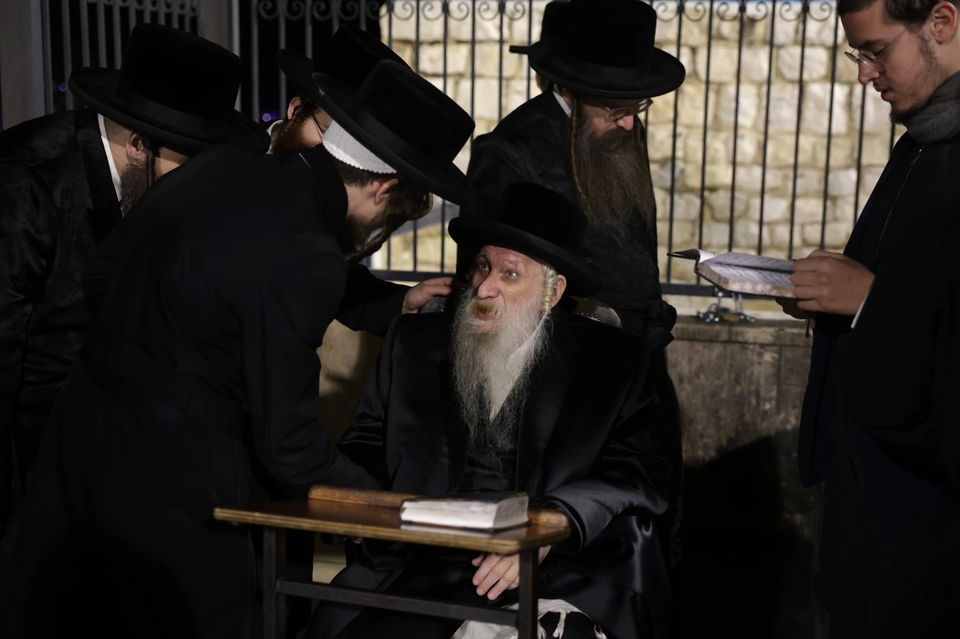 שמחת החלאקה לנין האדמו"ר מטשארנאביל במירון