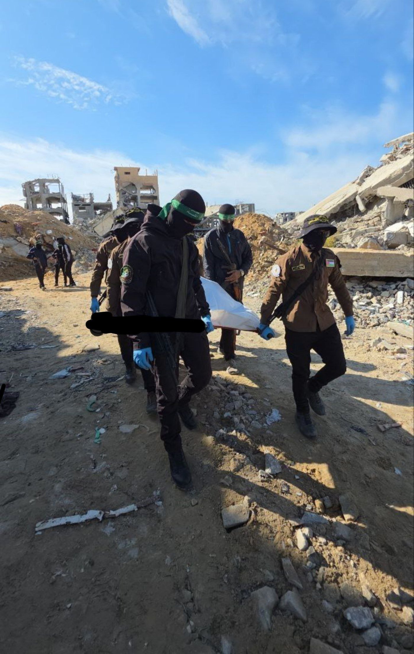 חילוץ הגופה בבית לאהיה, הבוקר