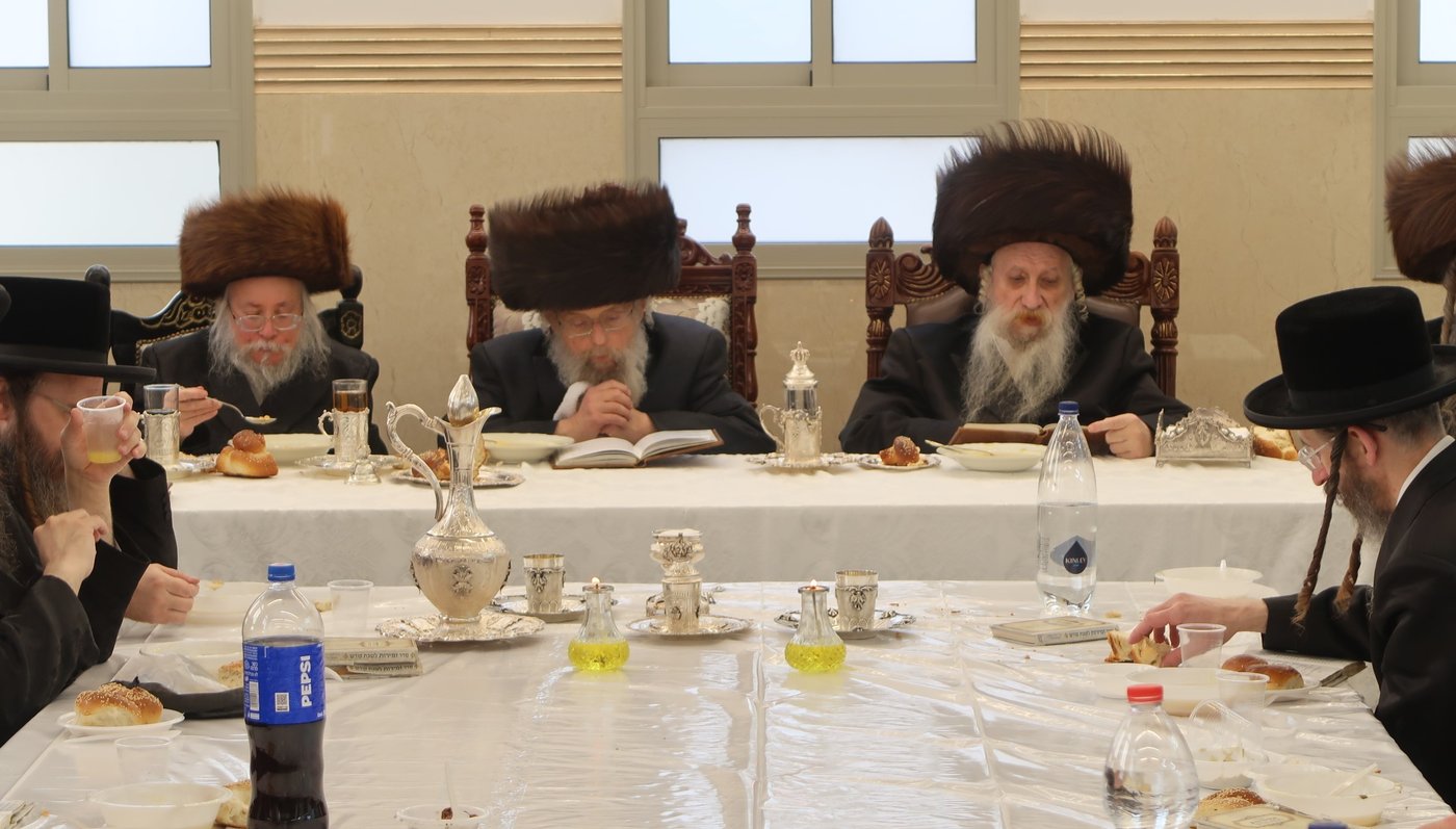 שמחת הברית בחצרות טשארנאביל - פינסק קרלין - טאלטשווא