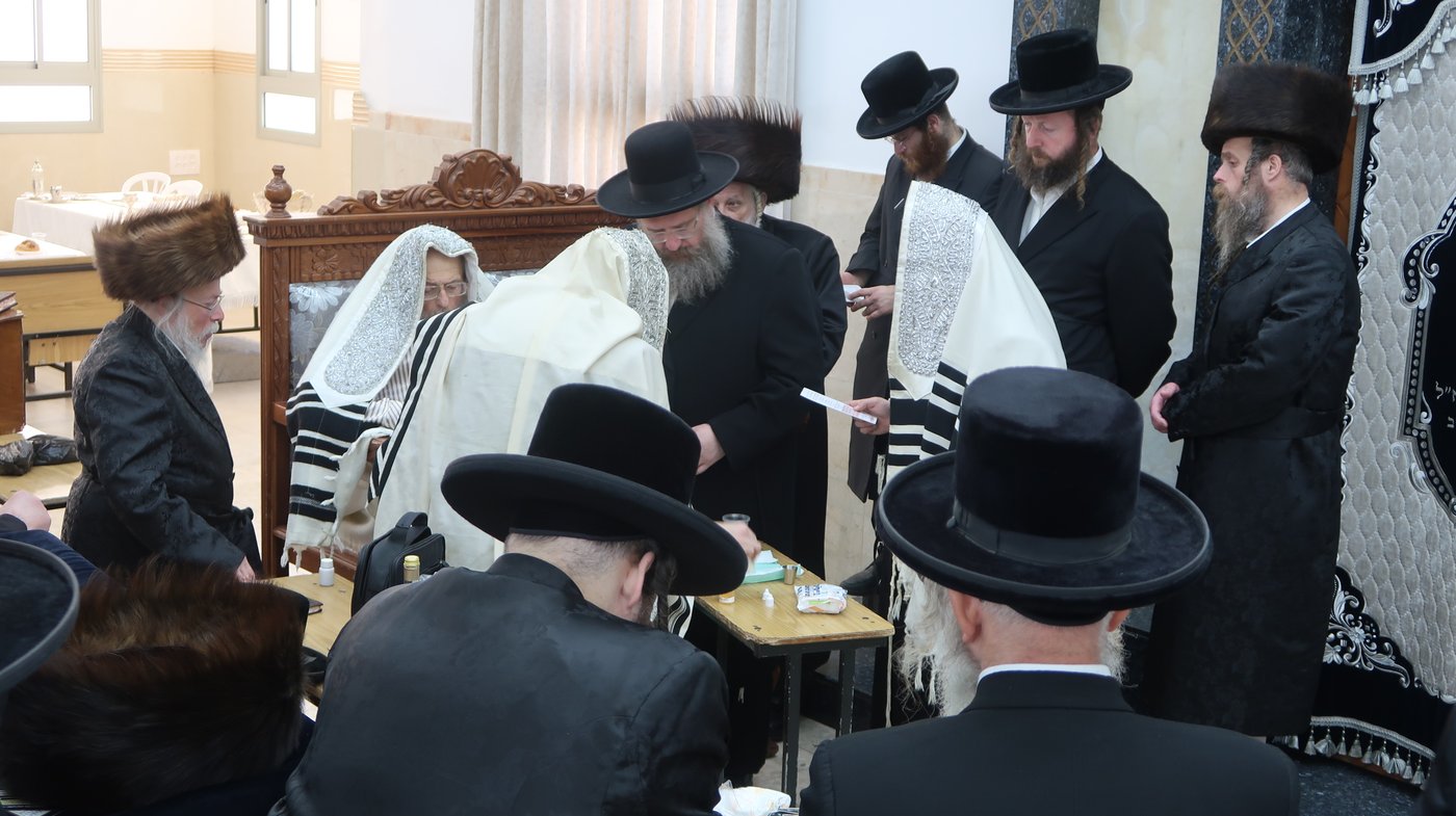 שמחת הברית בחצרות טשארנאביל - פינסק קרלין - טאלטשווא