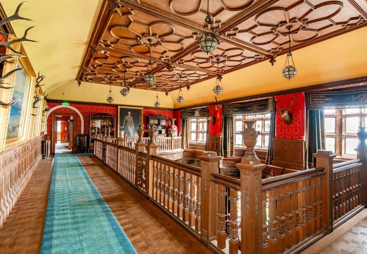 מראות הטירה