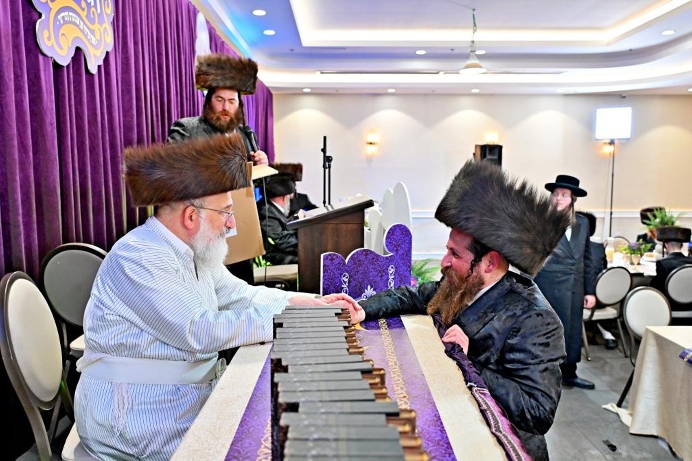 דינר לטובת בניית בנין בית החינוך לבנות משבצות זהב – בית שמש