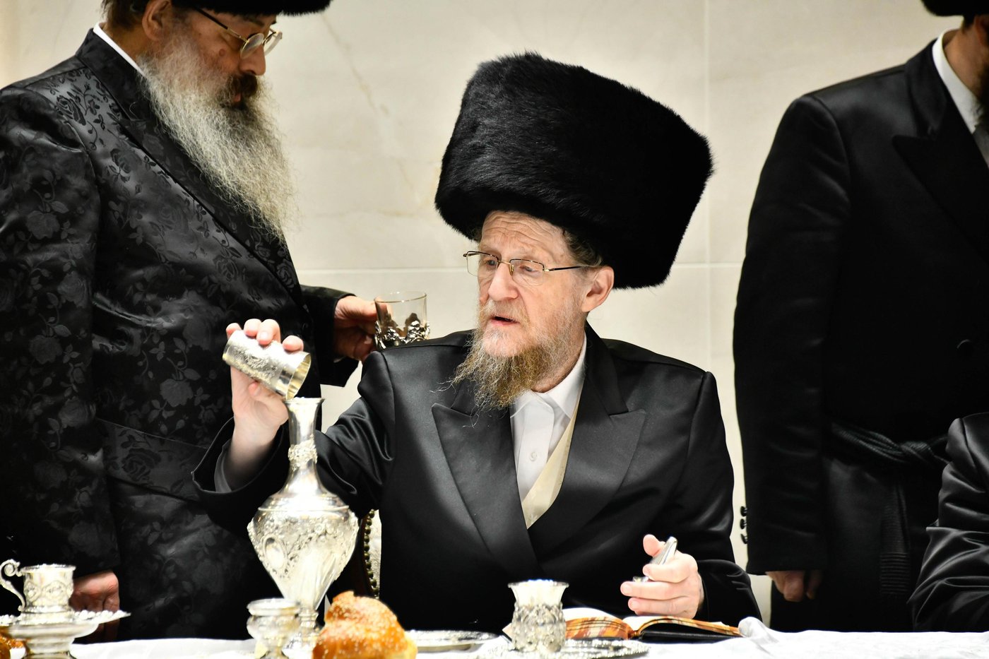 האדמו"ר מאלכסנדר ארה"ב במוצשב"ק בב"ב