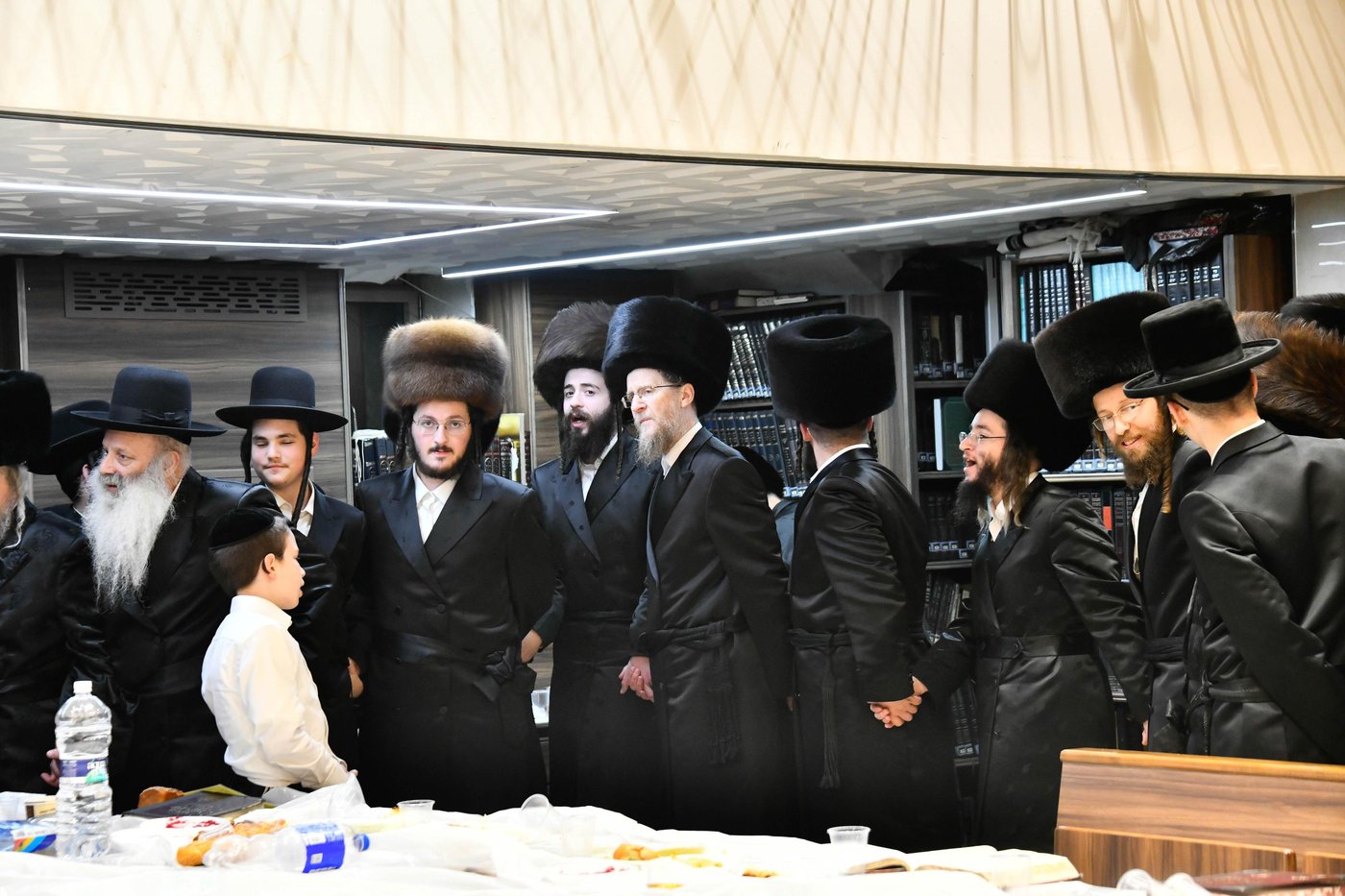 האדמו"ר מאלכסנדר ארה"ב במוצשב"ק בב"ב