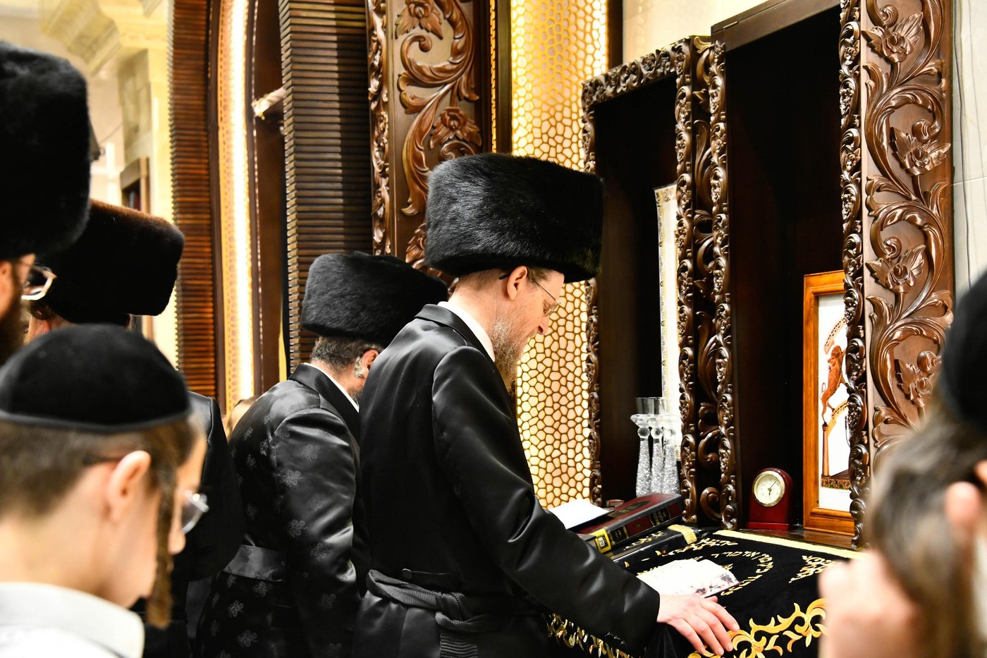 האדמו"ר מאלכסנדר ארה"ב במוצשב"ק בב"ב