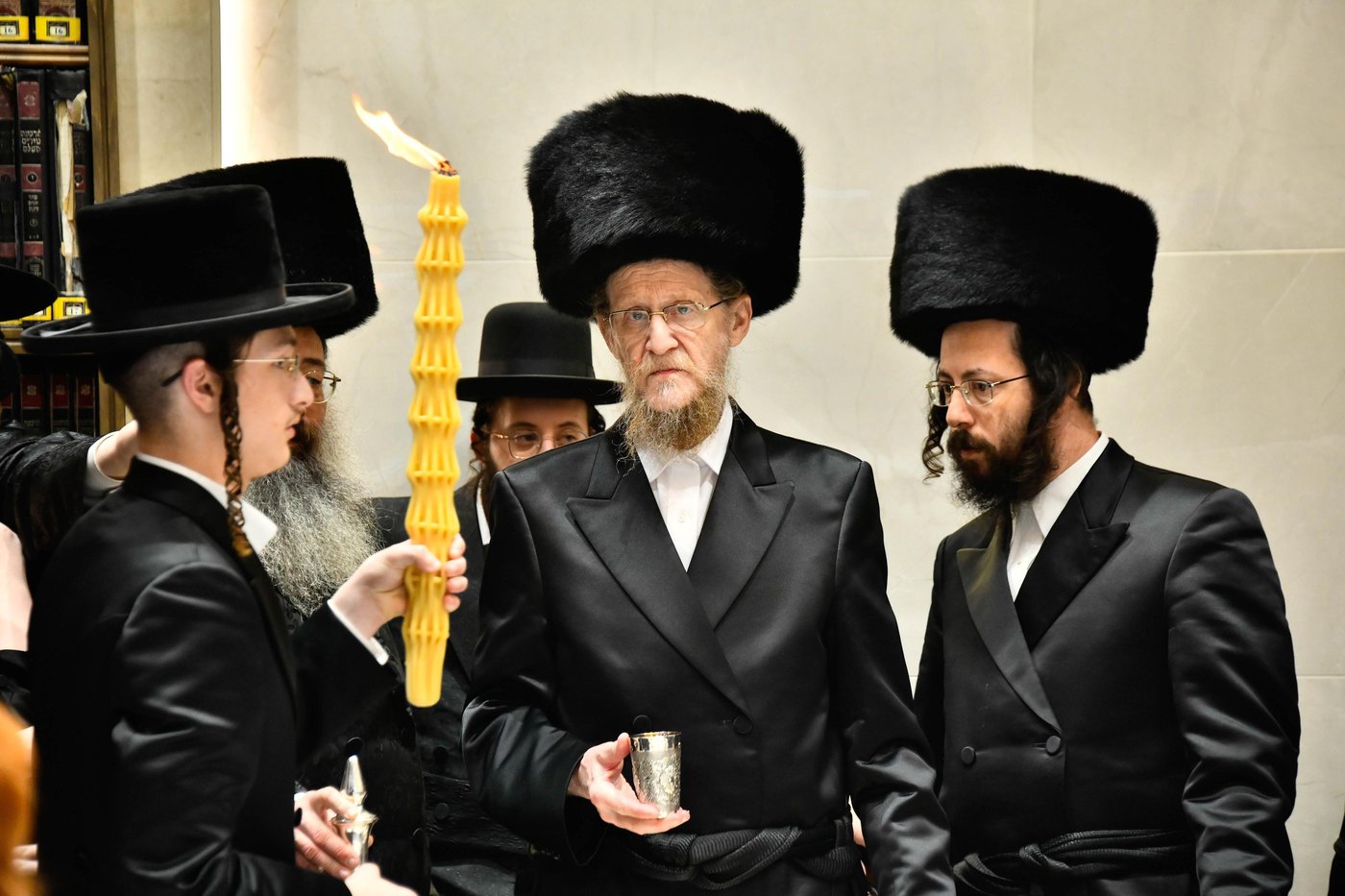 האדמו"ר מאלכסנדר ארה"ב במוצשב"ק בב"ב