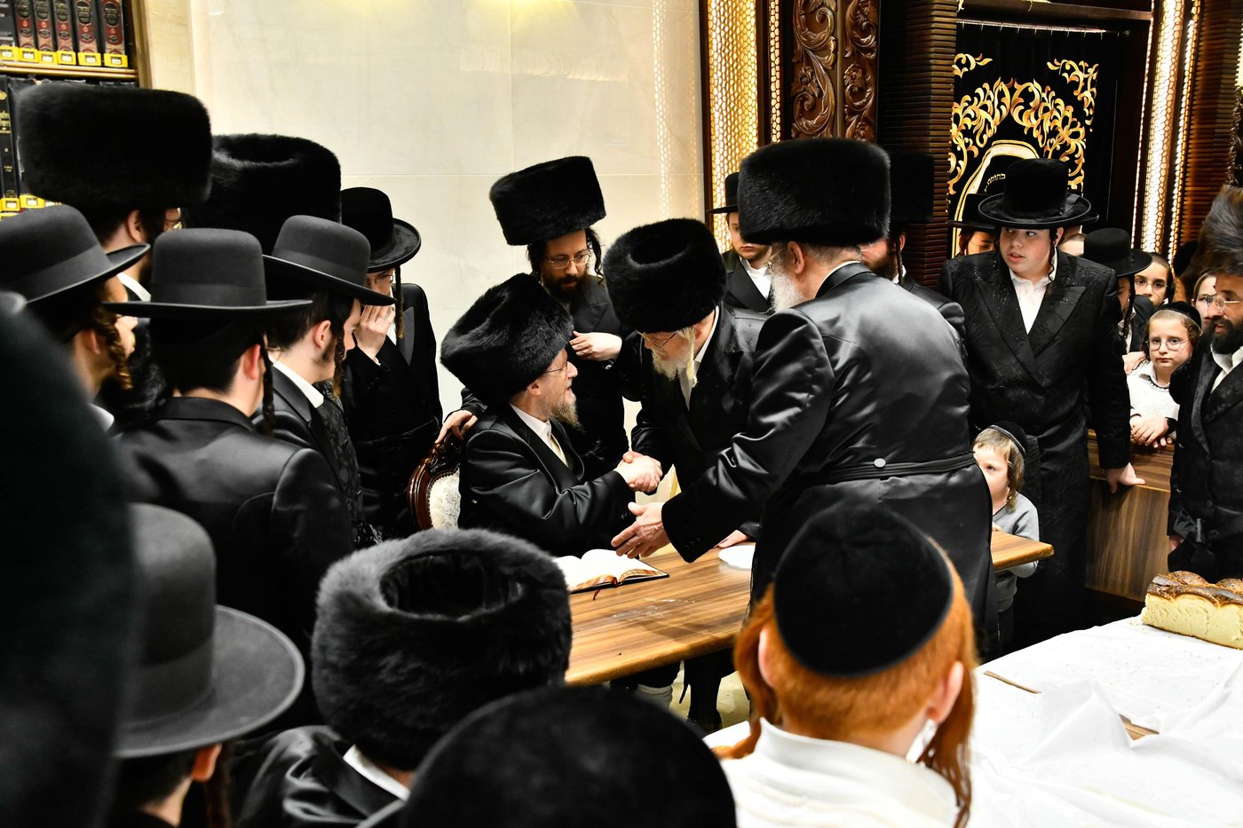 האדמו"ר מאלכסנדר ארה"ב במוצשב"ק בב"ב