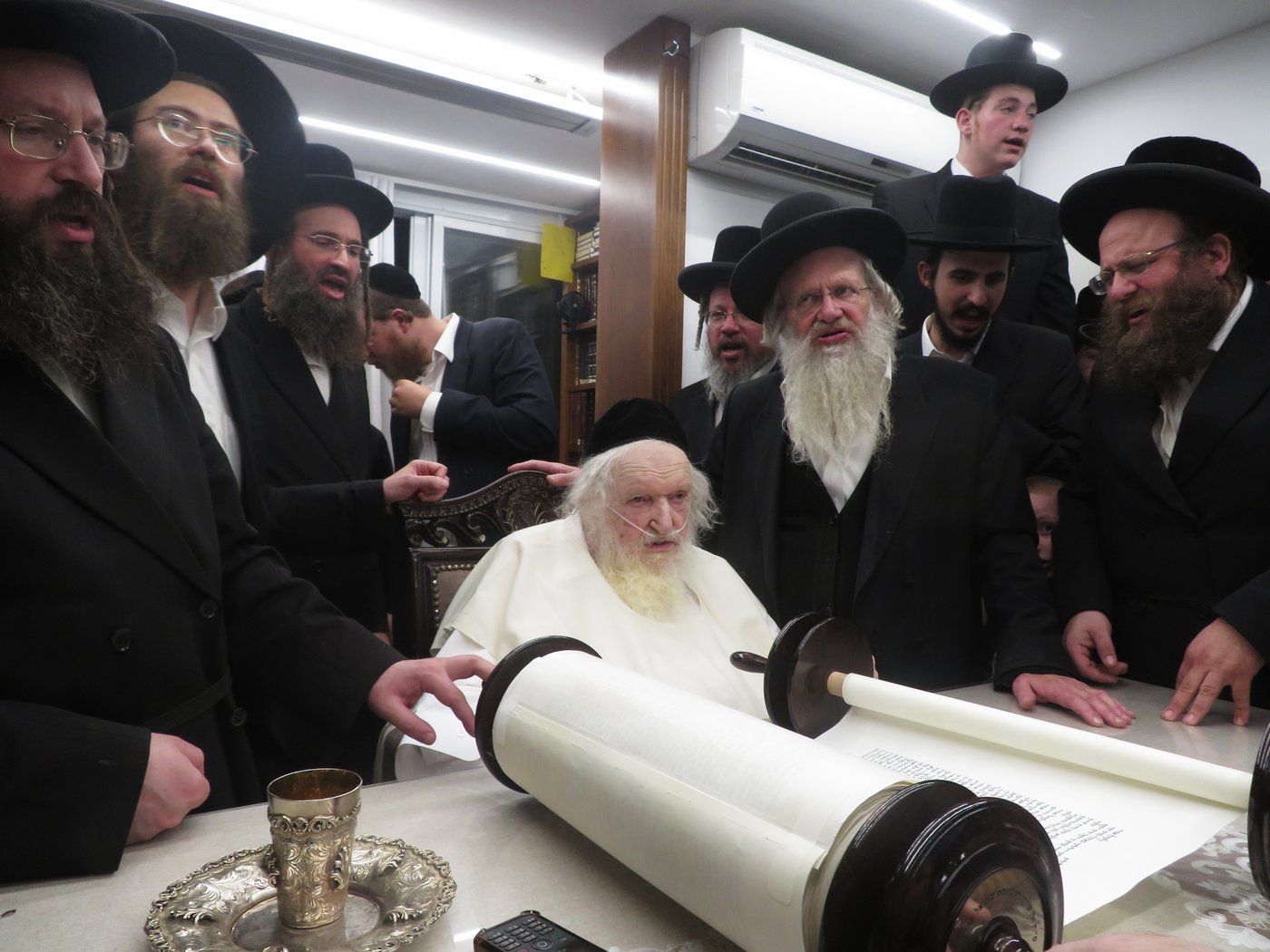 תלמידי 'שער המלך' אצל הגר"מ שטרנבוך