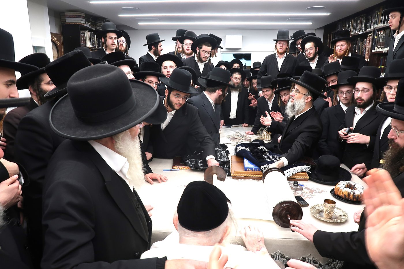 תלמידי 'שער המלך' אצל הגר"מ שטרנבוך