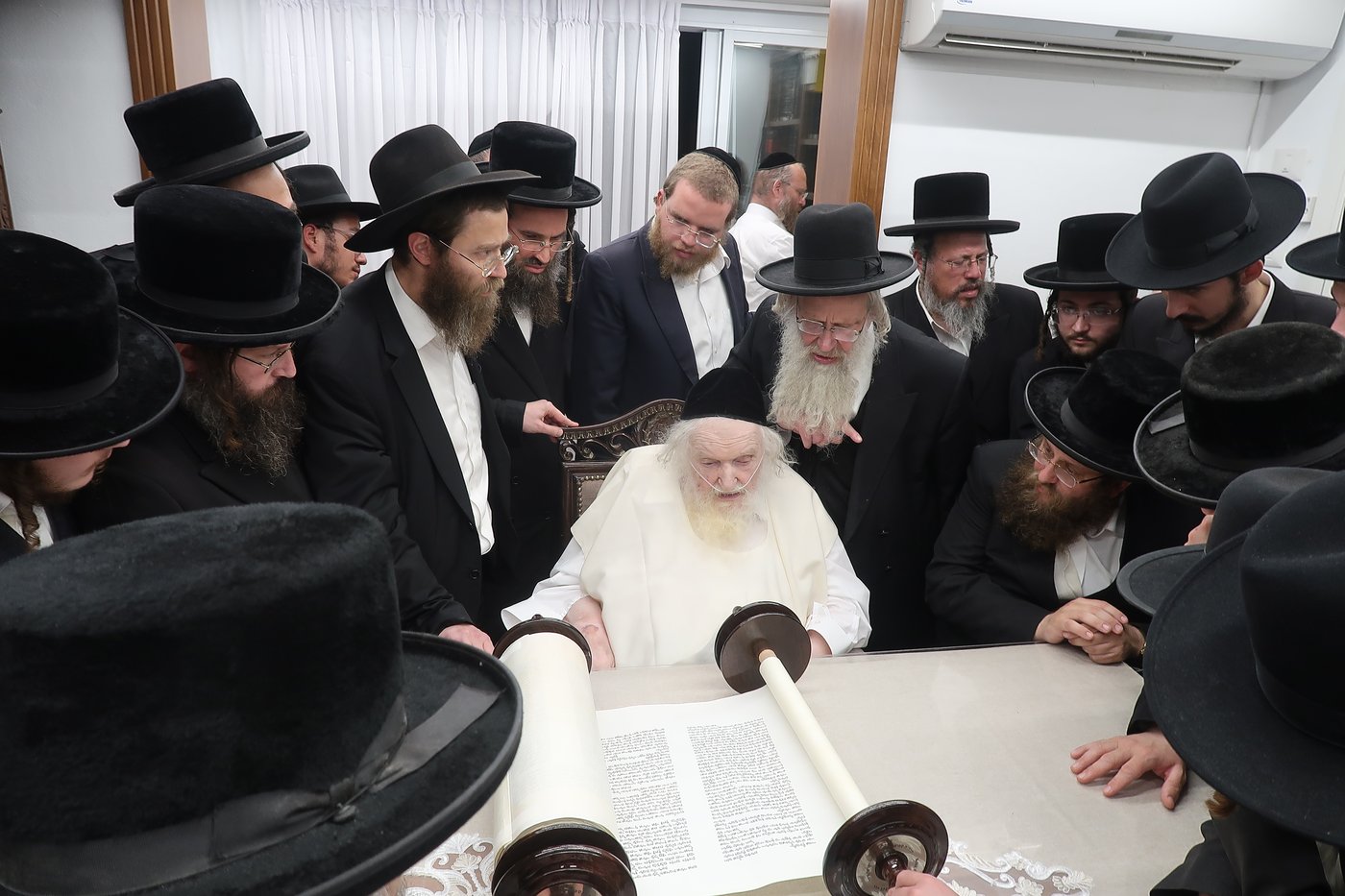 תלמידי 'שער המלך' אצל הגר"מ שטרנבוך