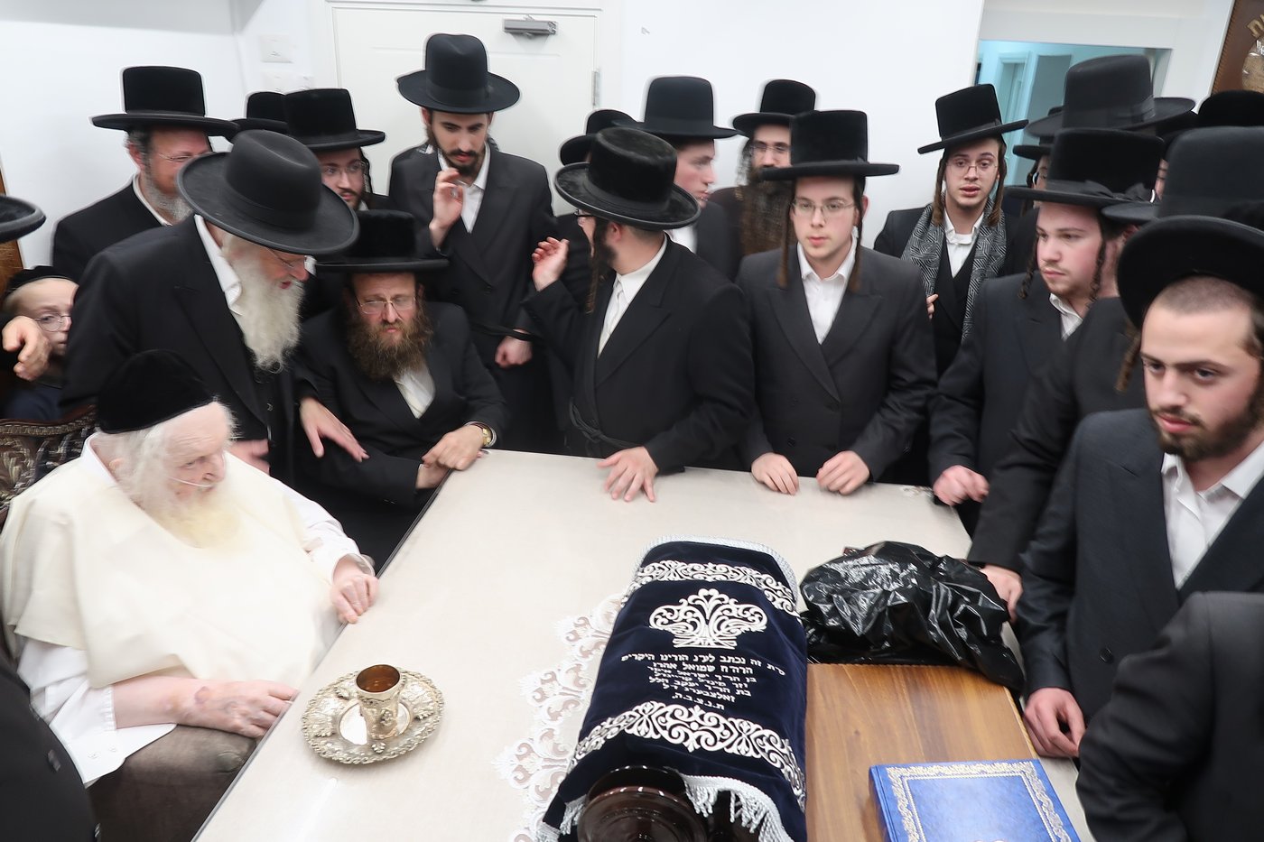 תלמידי 'שער המלך' אצל הגר"מ שטרנבוך