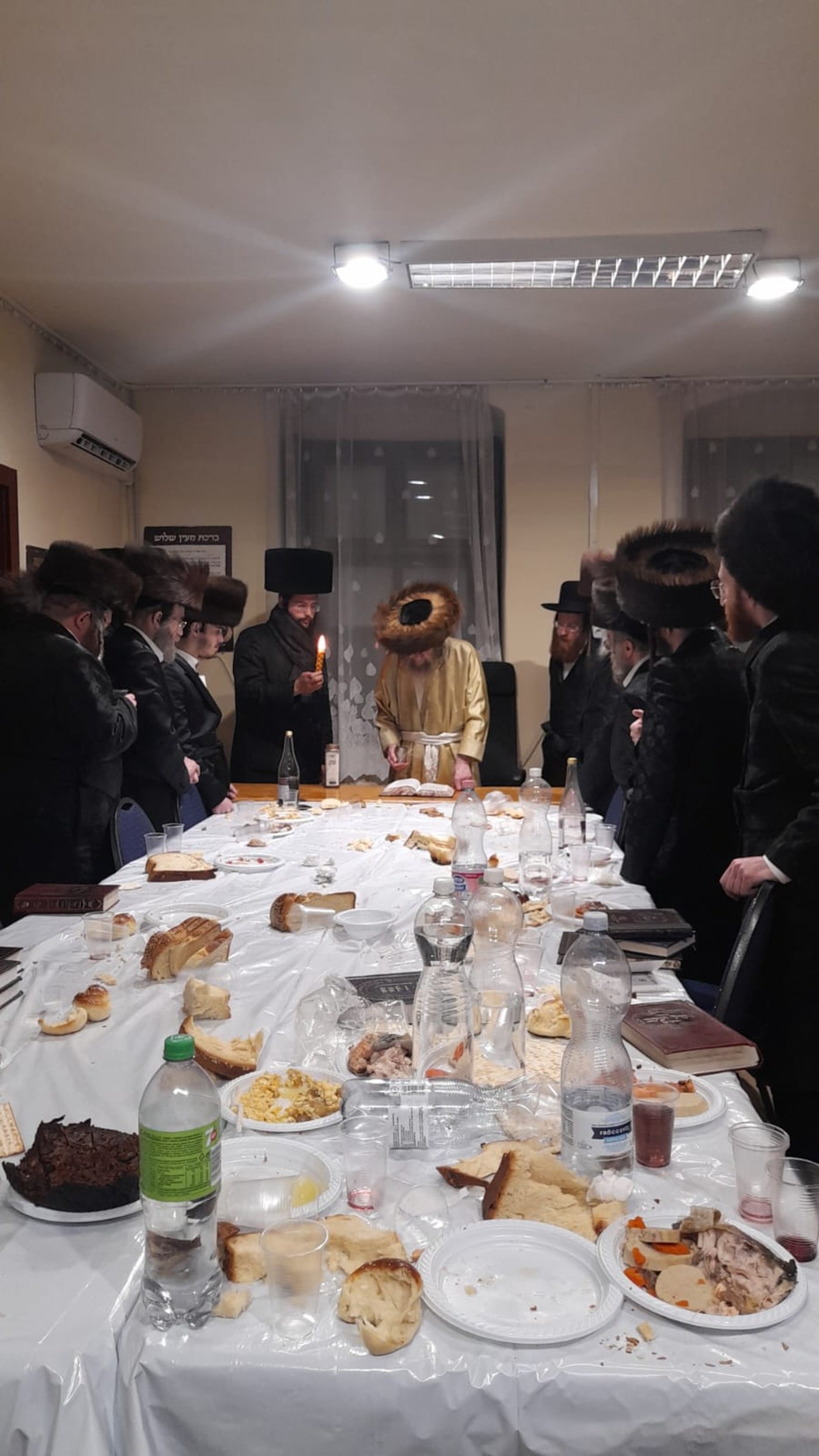 האדמו"ר מלעלוב ניקלשבורג בקרעסטיר