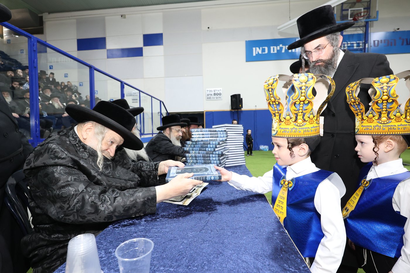 חומש סעודה בתלמוד תורה צאנז בני ברק