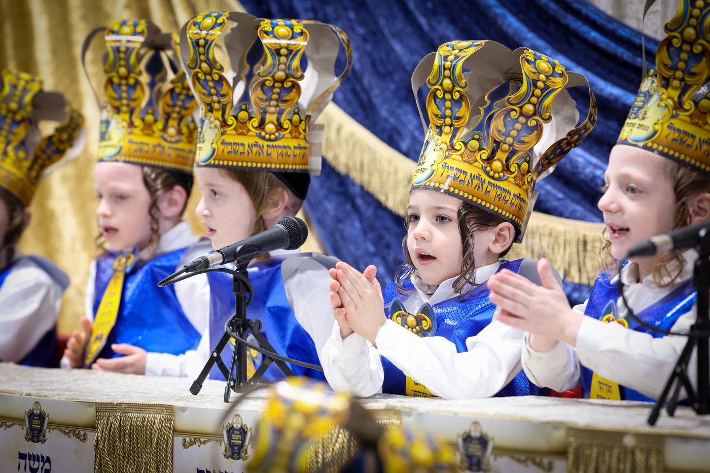 חומש סעודה בתלמוד תורה צאנז בני ברק