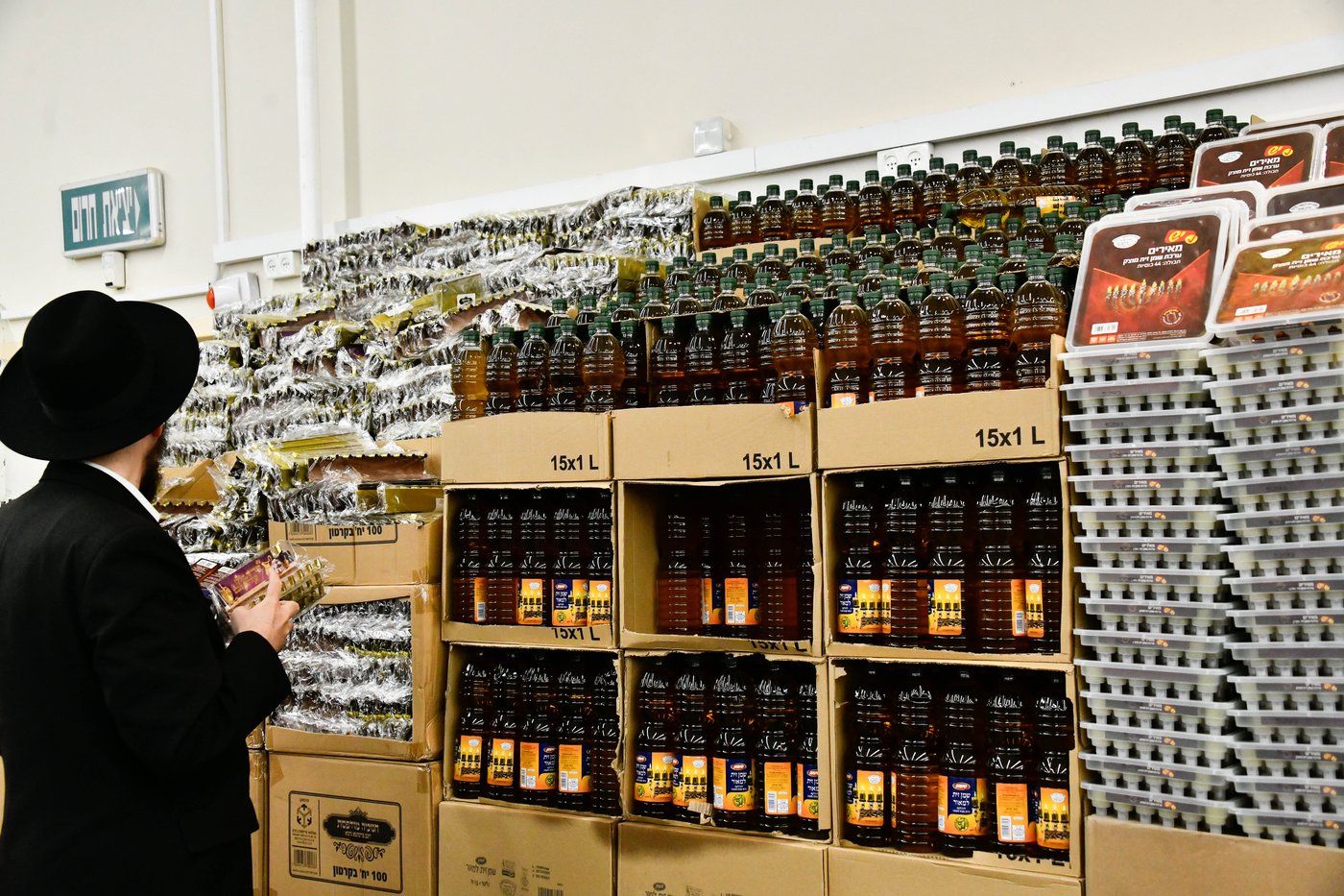 אווירת ערב חנוכה בב"ב