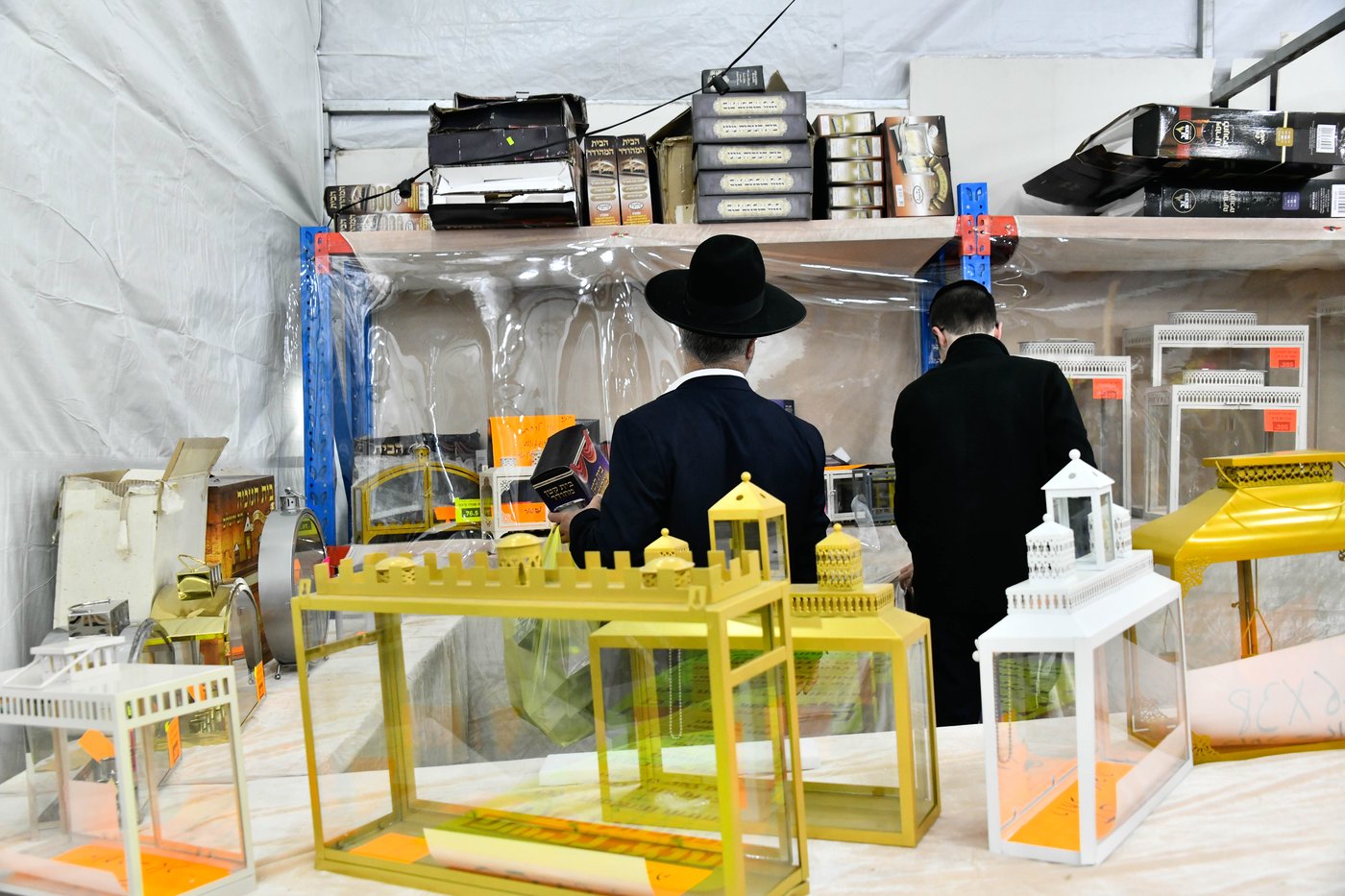 אווירת ערב חנוכה בב"ב