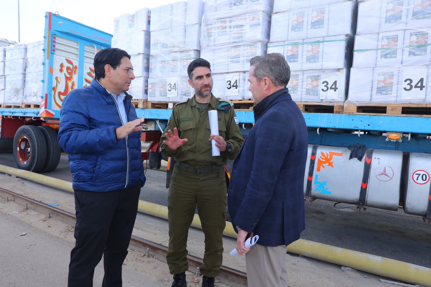 אחרי סערת ההאזנות: השגריר דנון הגיע למפקדה ופגש חיילים אמריקנים | כך זה נראה