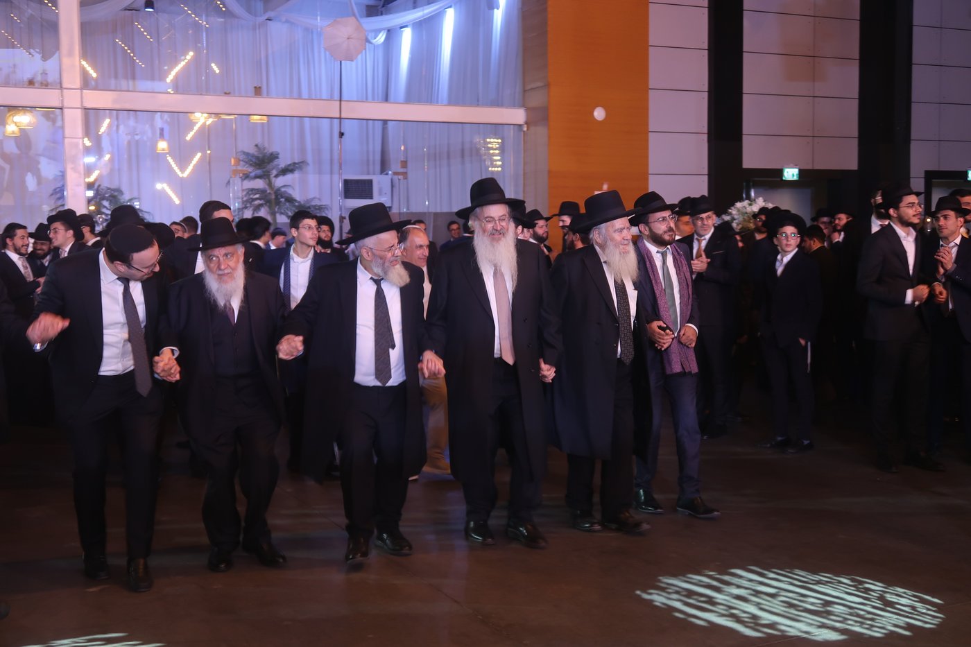 שמחת נישואי נכדי האדמו"רים רבי ברוך אבוחצירא ורבי יחיאל אבוחצירא