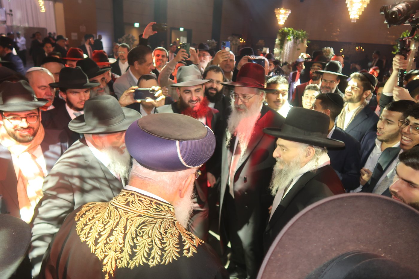 שמחת נישואי נכדי האדמו"רים רבי ברוך אבוחצירא ורבי יחיאל אבוחצירא